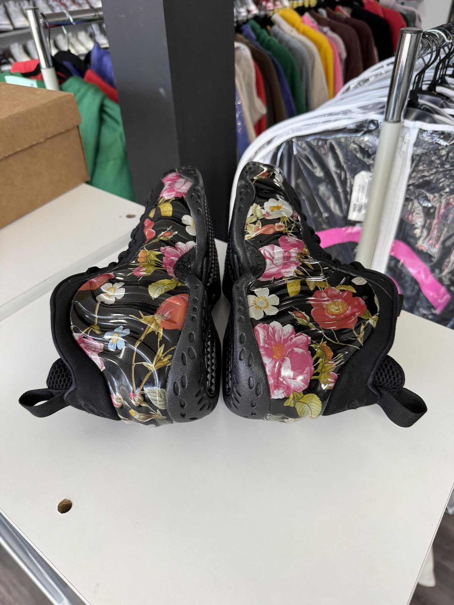 Nike Foamposite "Floral" Used Size 9