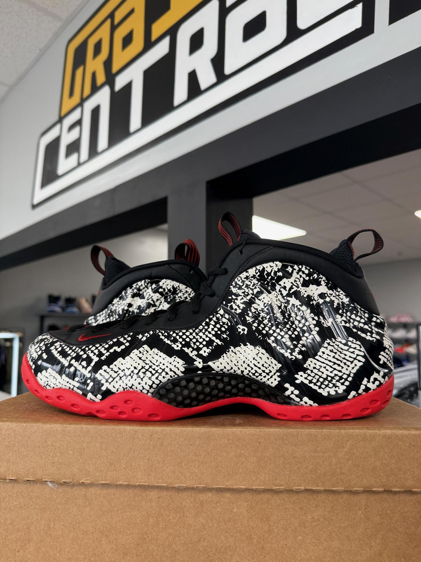 Nike Foamposite One "Albino Snakeskin" Used Size 10.5