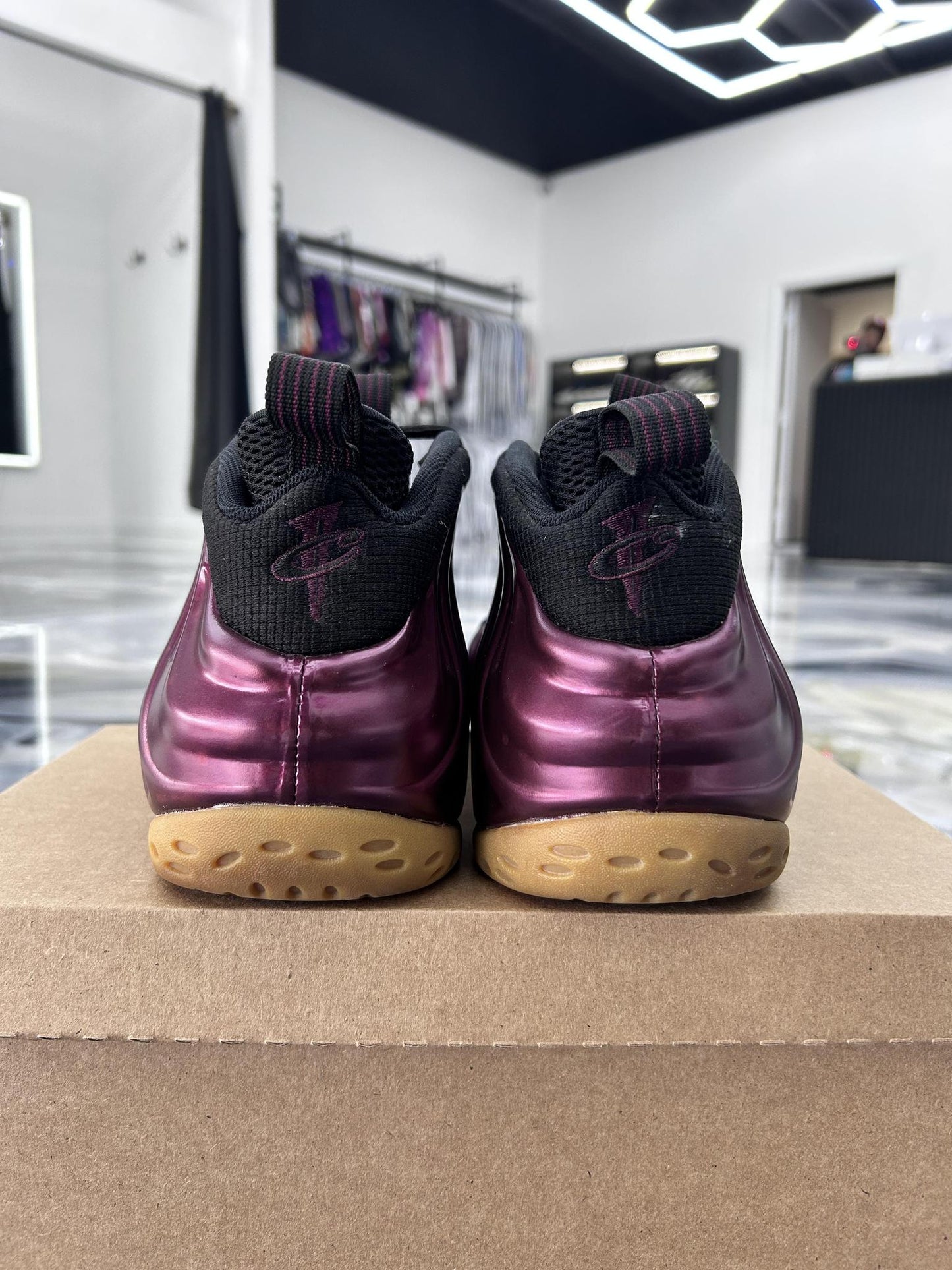 Nike Foamposite "Maroon" Used Size 14