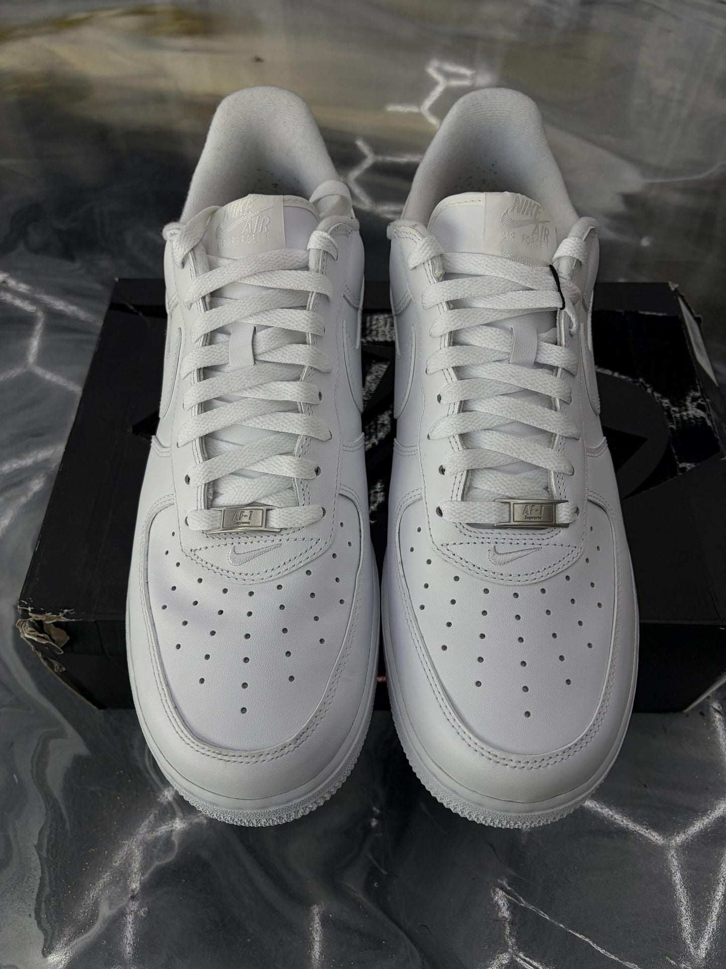 Nike Air Force One Low Supreme "White" Used Size 13