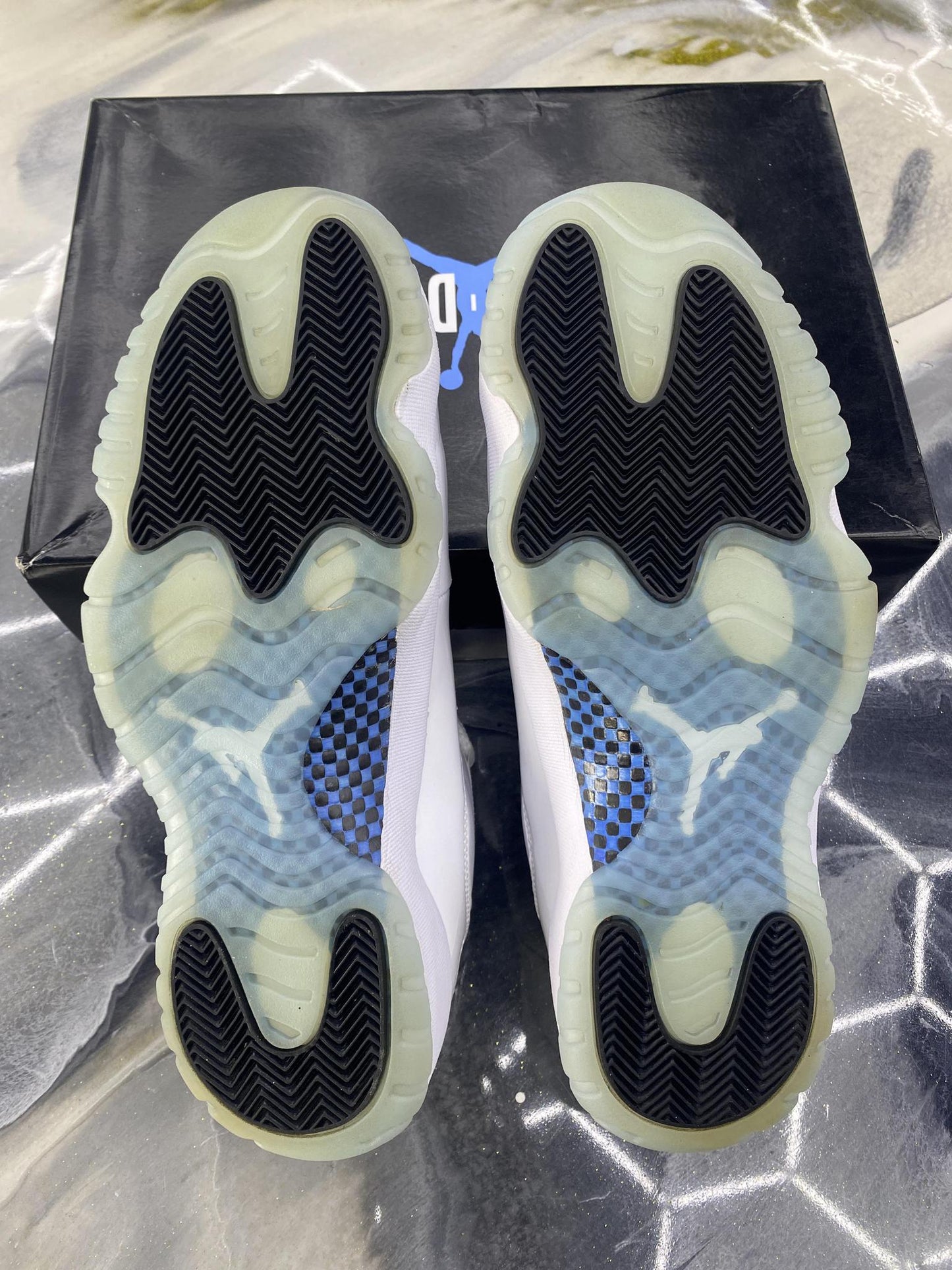 Jordan 11 Low "Legend Blue" Used Size 13