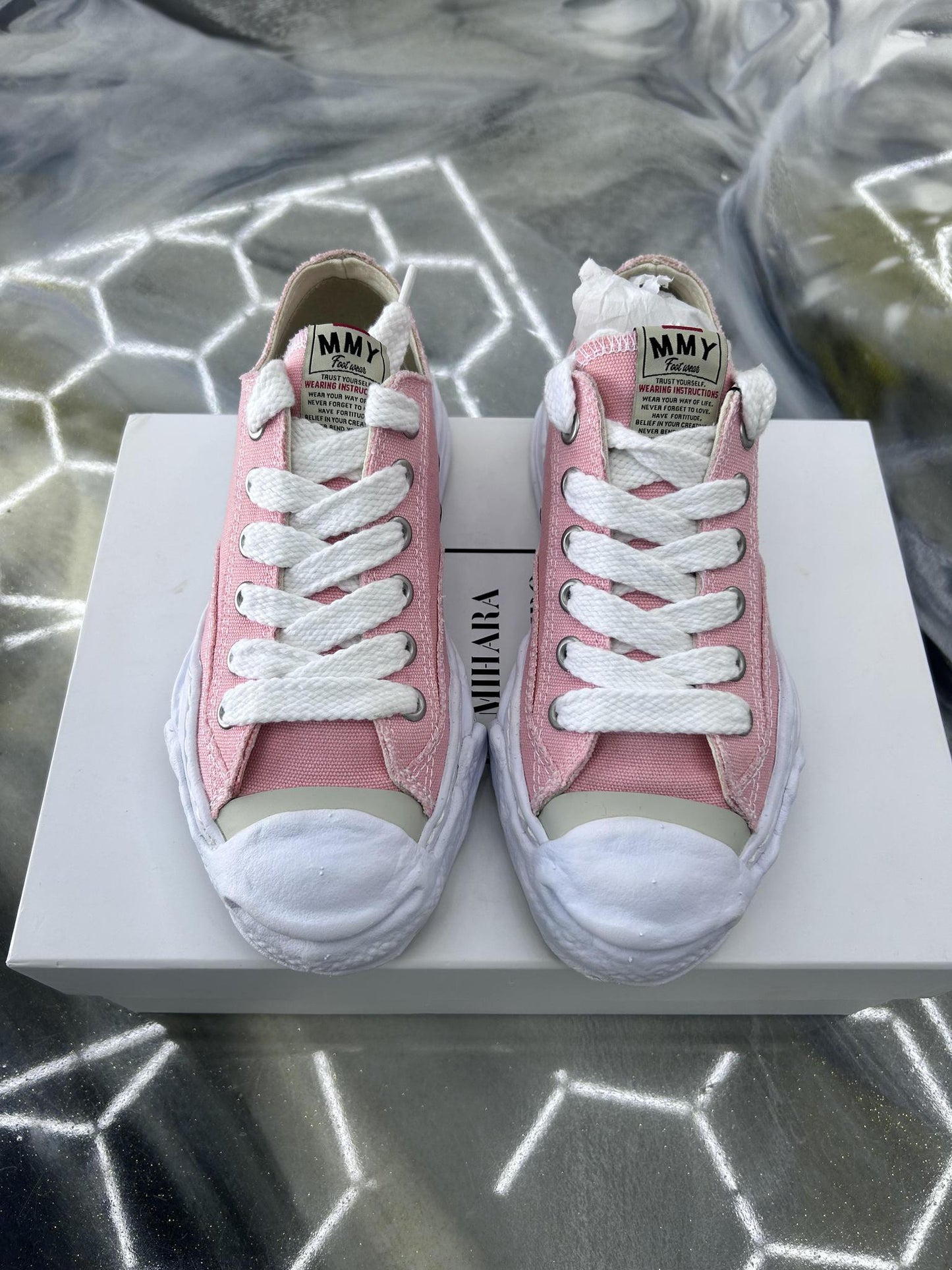 Maison Mihara Yasuhiro Peterson Low "Pink" Used Size 5Y/6.5W