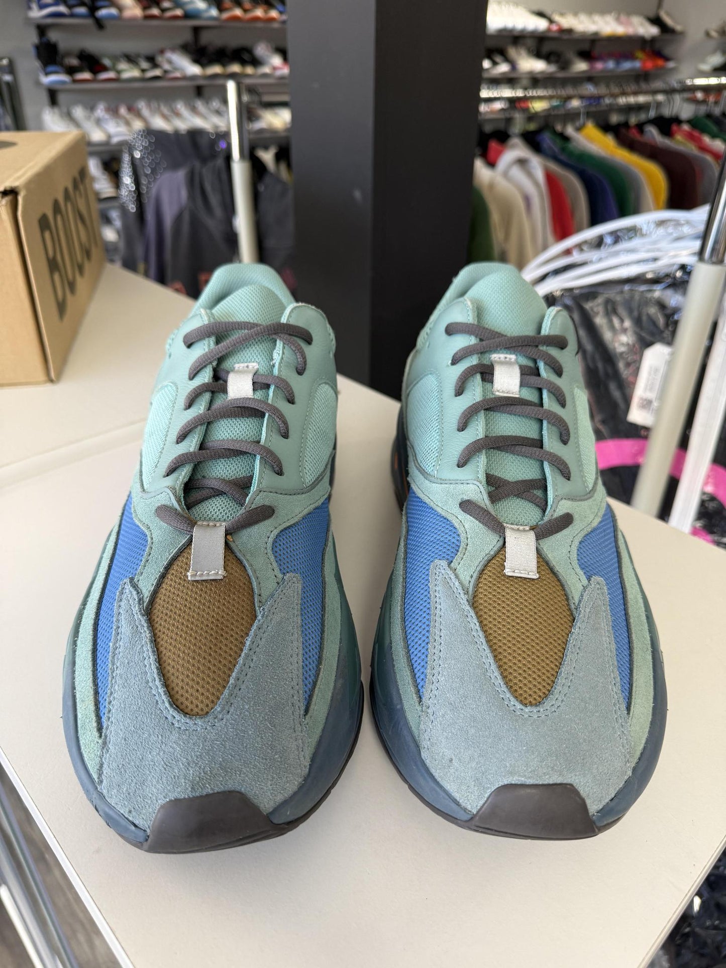Yeezy 700 "Azure" Used Size 15