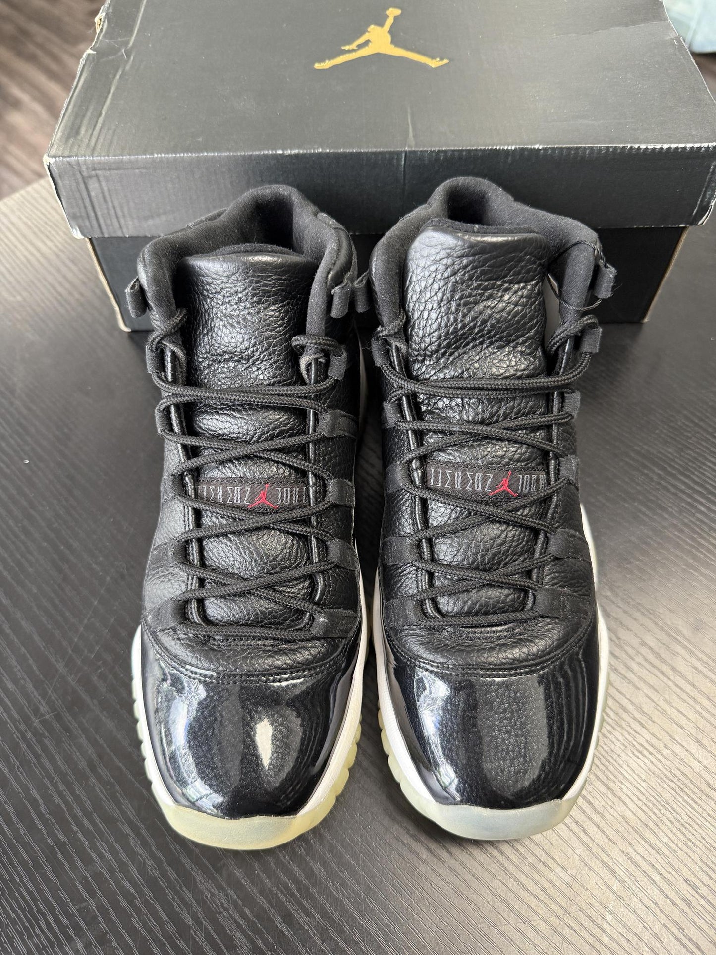 Jordan 11 "72-10" Used Size 6.5Y/8W