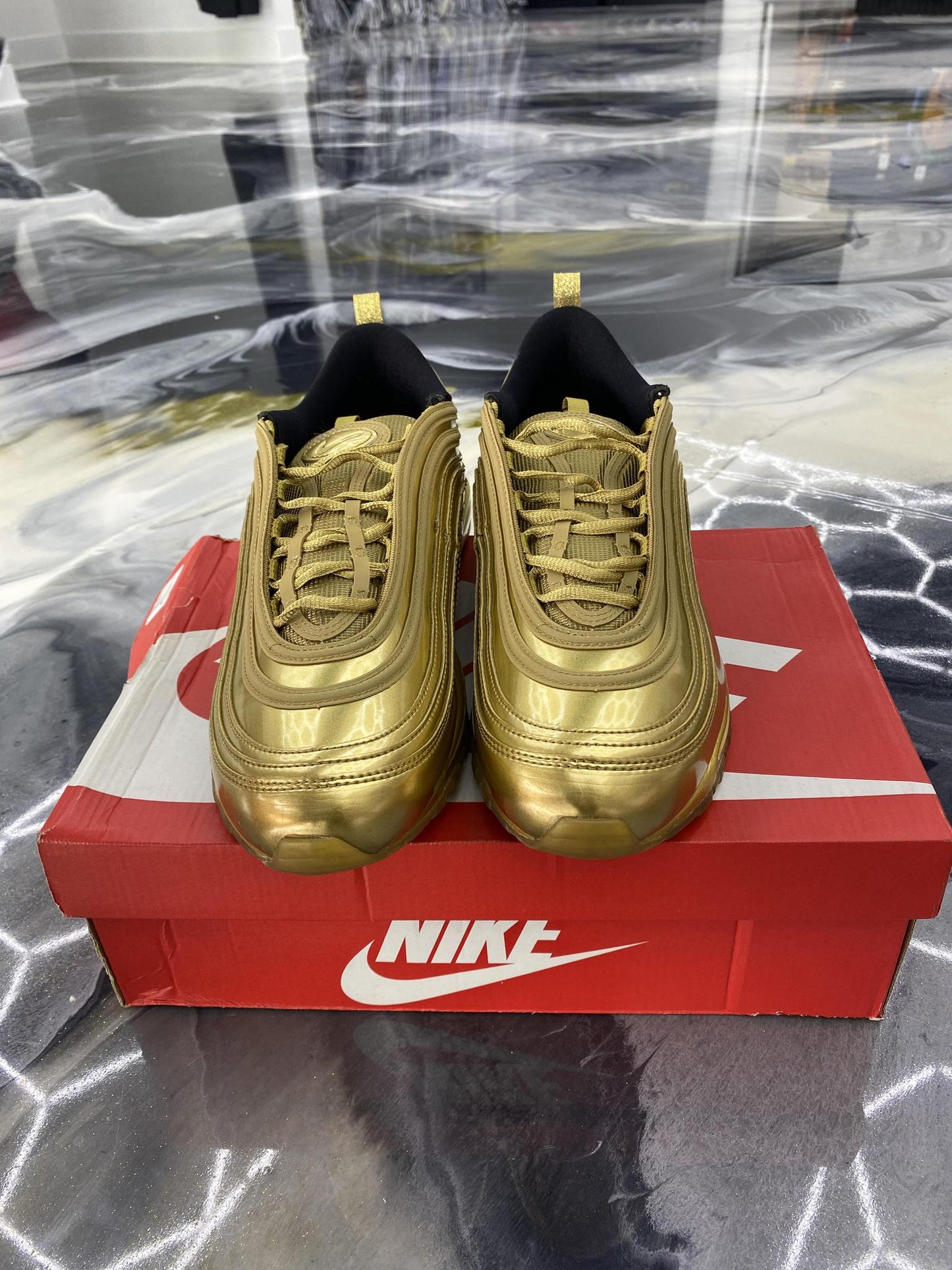 Nike Air Max 97 "Metallic Gold" Used Size 12