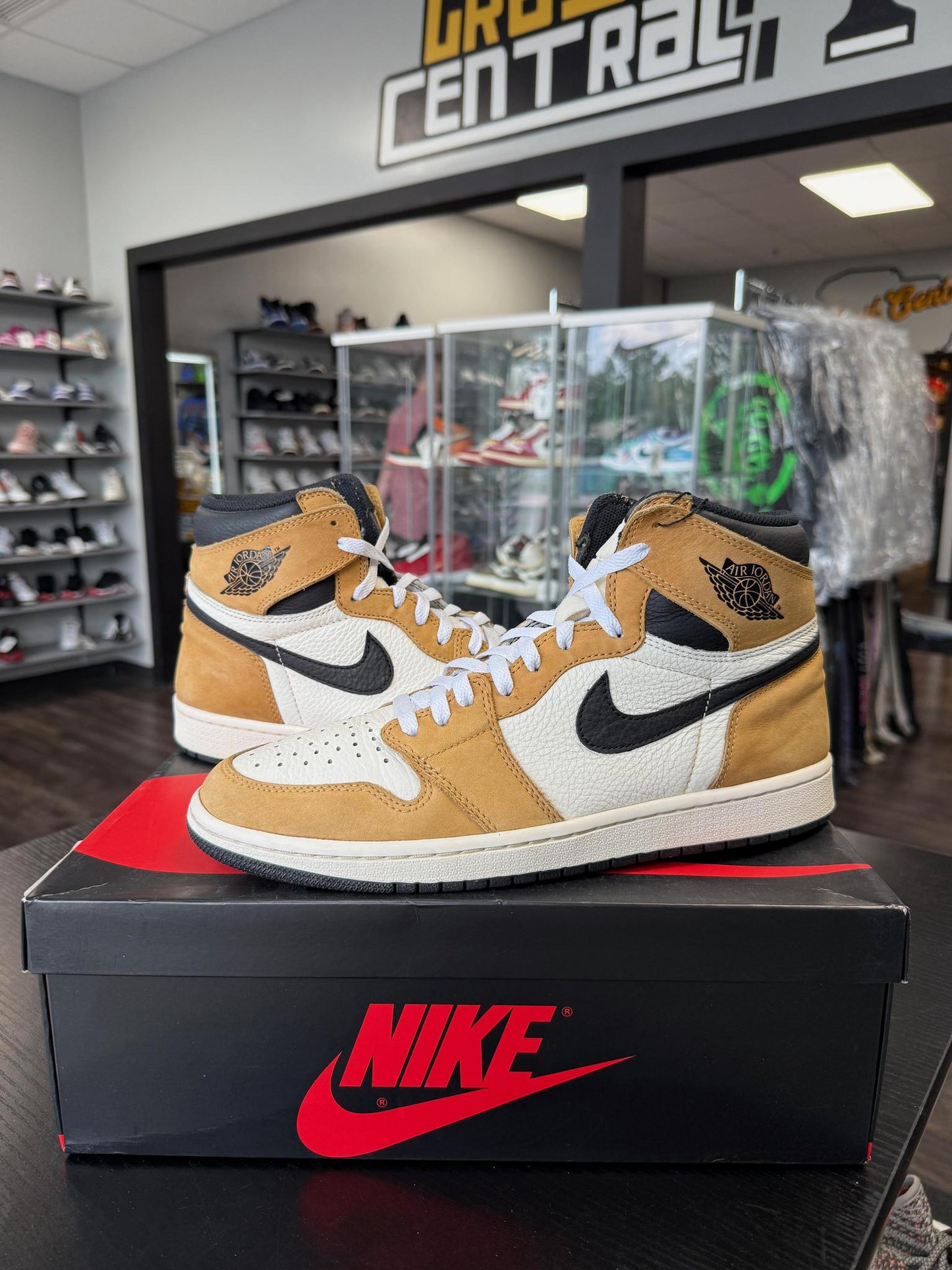 Jordan 1 "Rookie Of The Year" Used Size 11