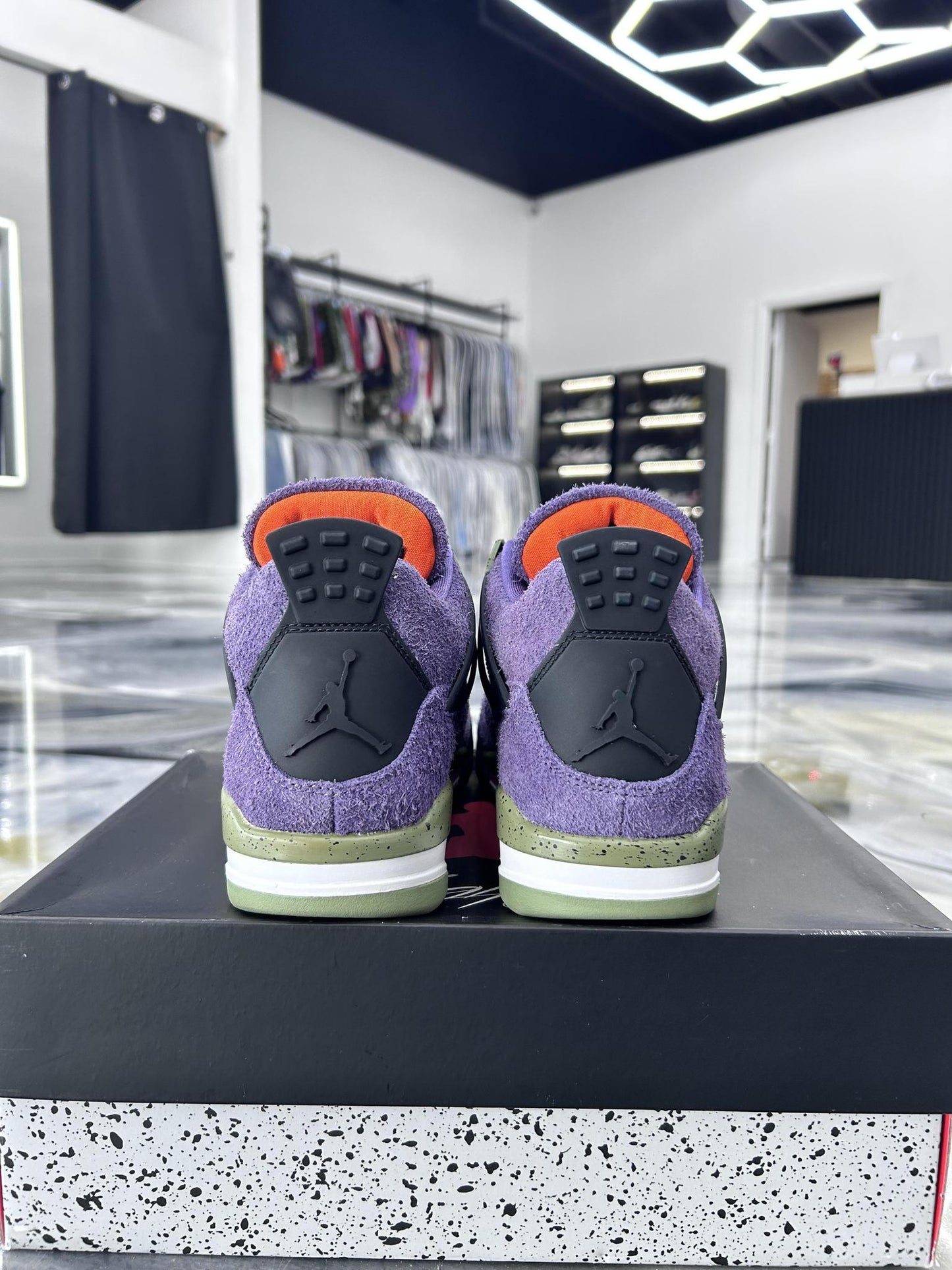Jordan 4 "Canyon Purple" Used Size 6.5Y/8W