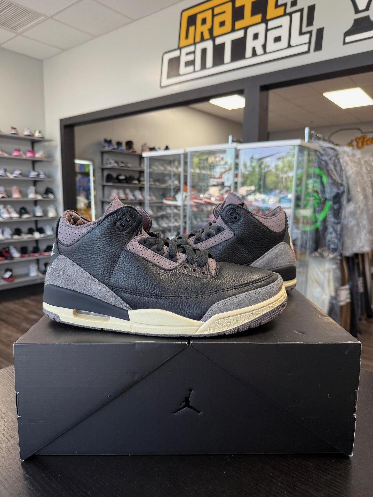 Jordan 3 x A Ma Maniere "While You Were Sleeping" Used Size 11