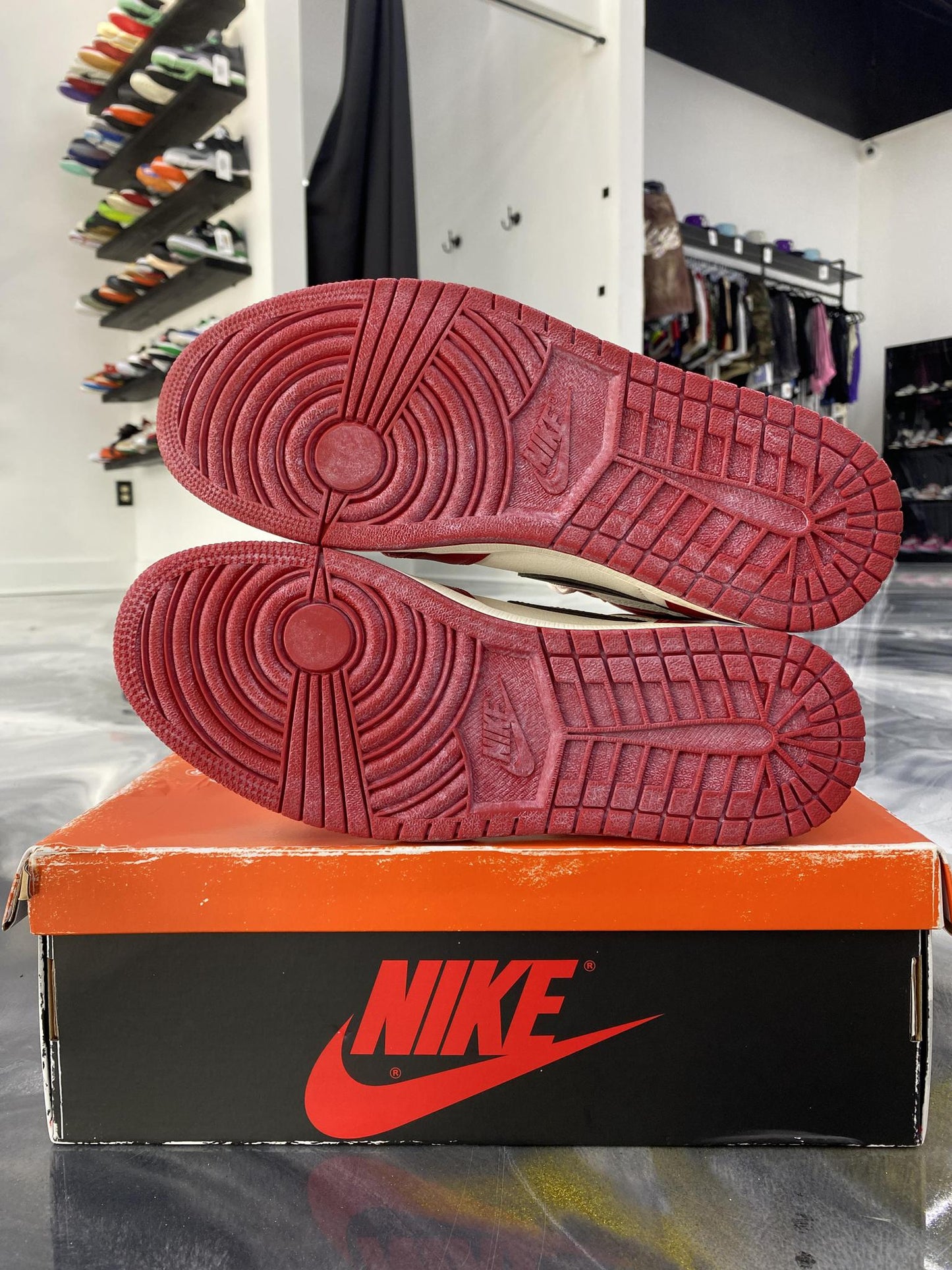 Jordan 1 "Lost and Found" Used Size 10.5