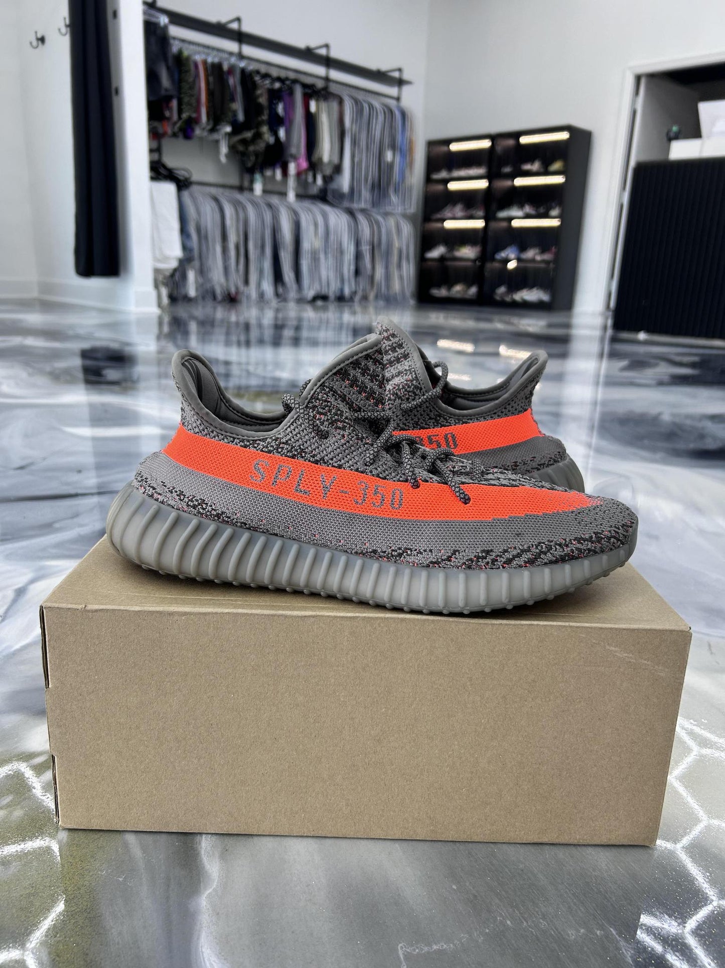 Yeezy 350 V2 "Beluga Reflective" Used Size 13