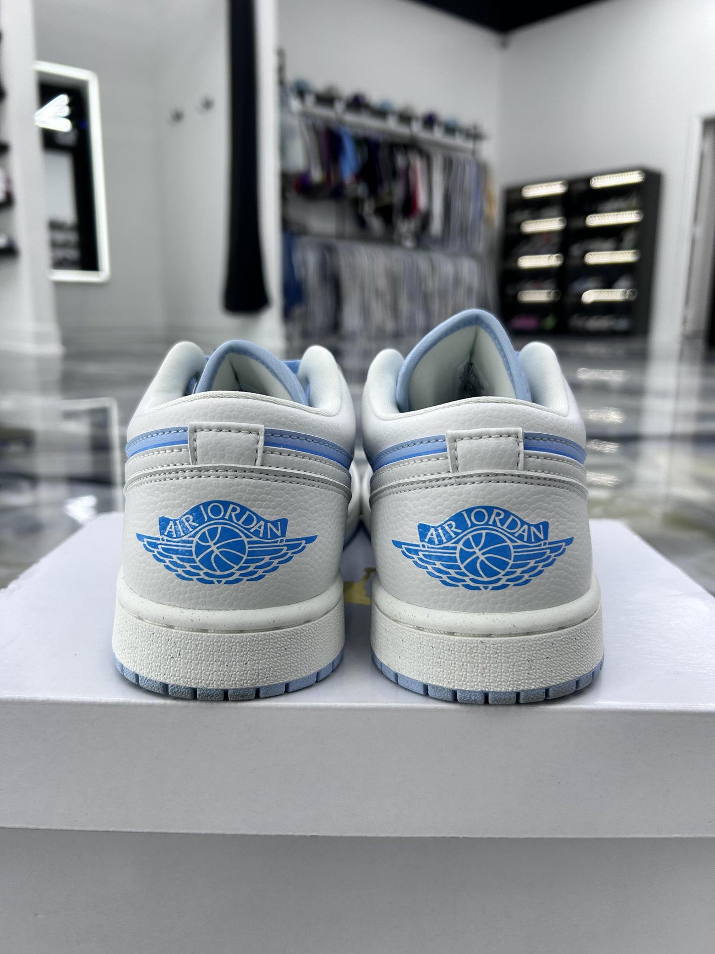 Jordan 1 Low "Reverse Ice Blue" Used Size 8.5