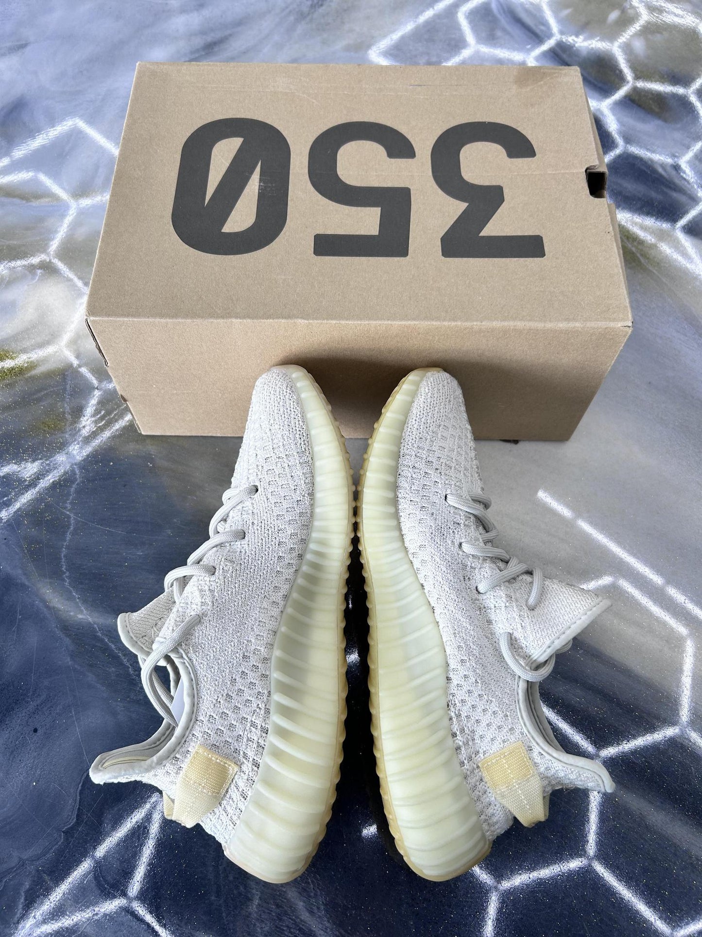Yeezy 350 "Light" Used Size 7.5