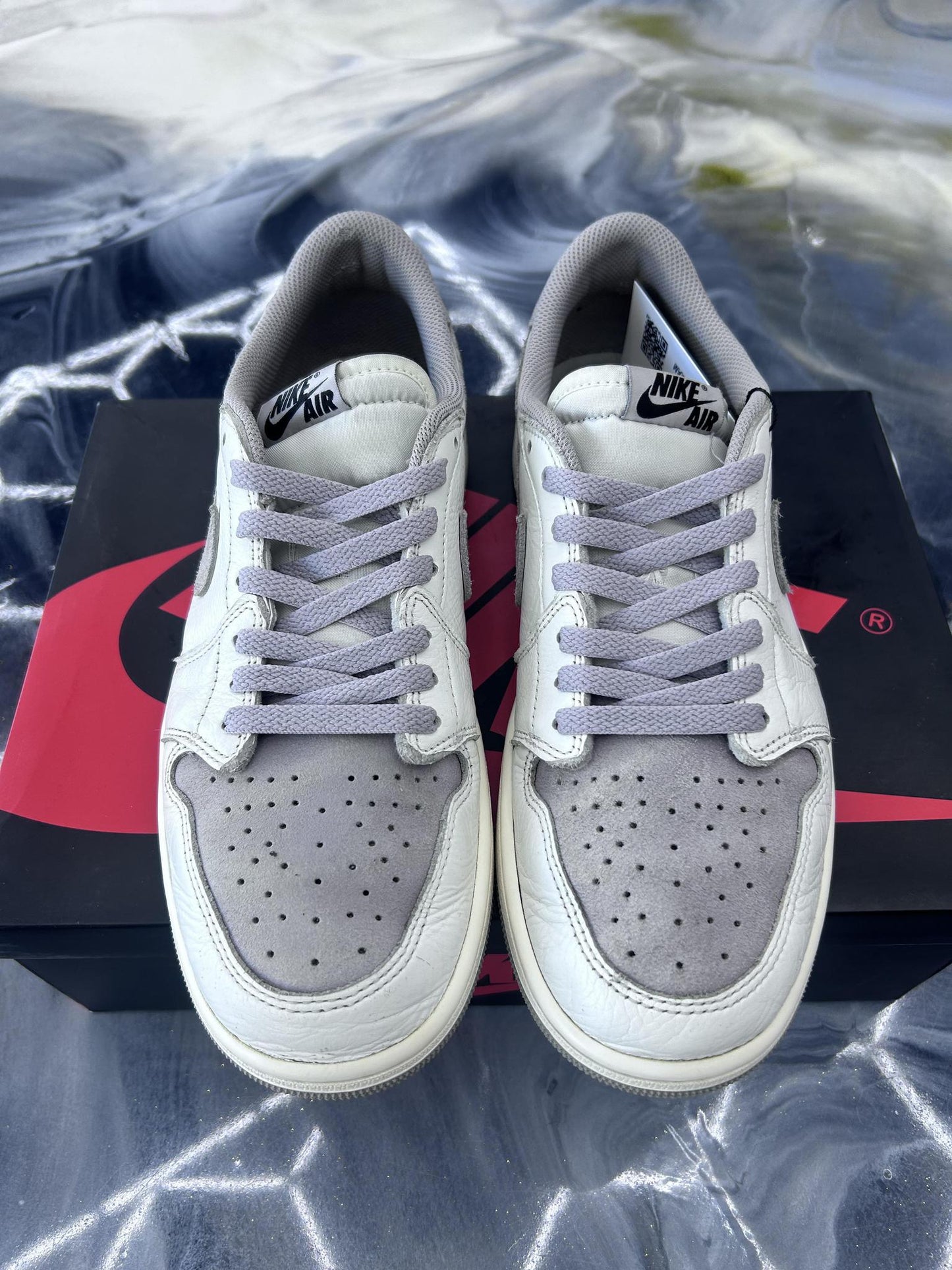 Jordan 1 Low "Atmosphere Grey" Used Size 10