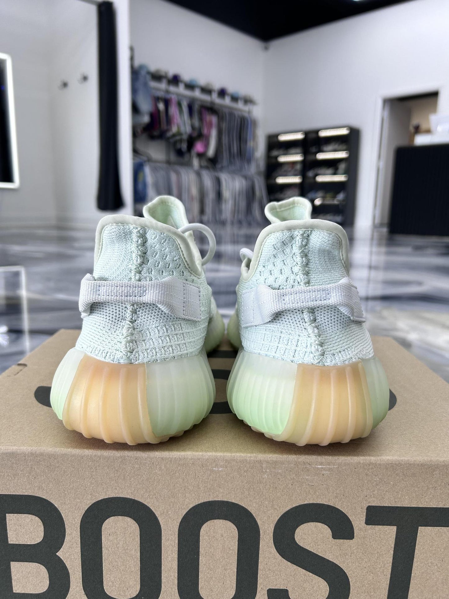 Yeezy 350 V2 "Hyperspace" Used Size 12