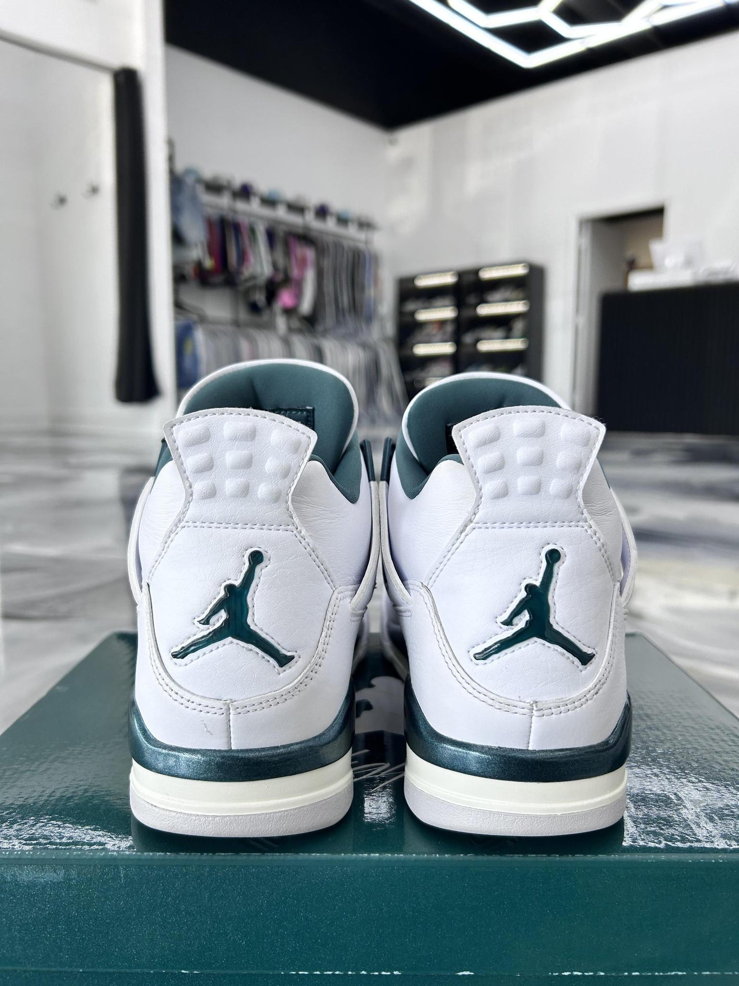 Jordan 4 "Oxidized Green" Used Size 9