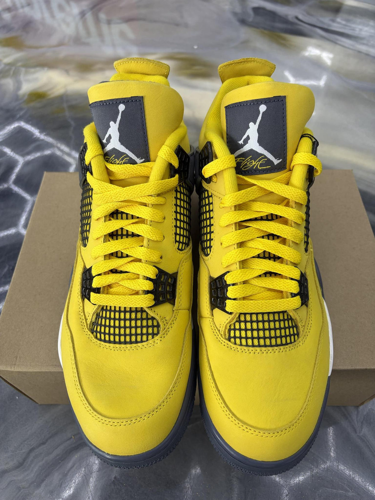 Jordan 4 "Lightning" Used Size 10.5