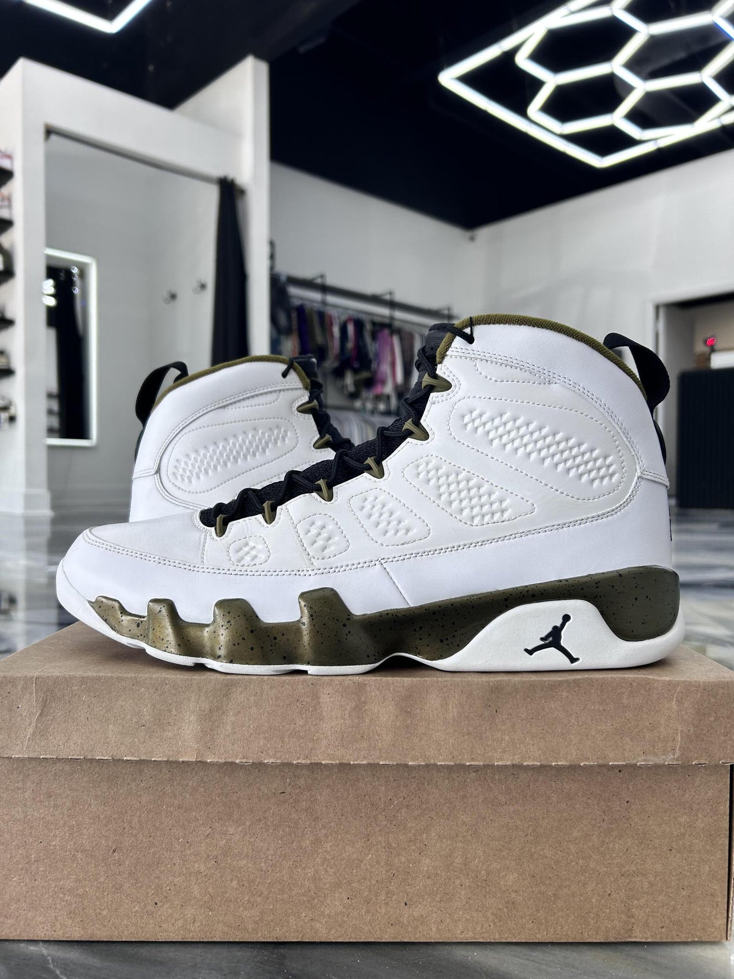 Jordan 9 "Statue" Used Size 14