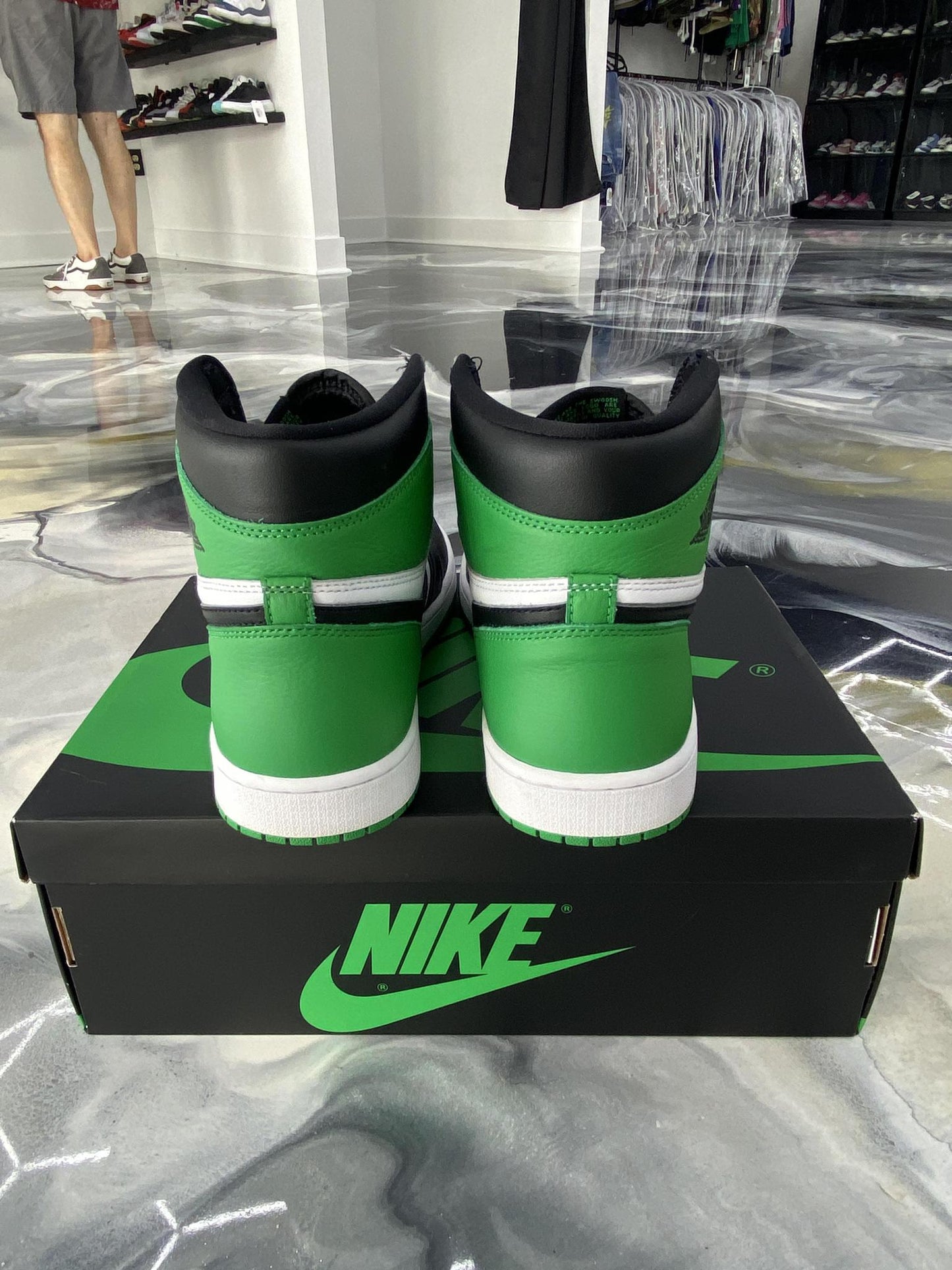 Jordan 1 "Lucky Green" Used Size 12