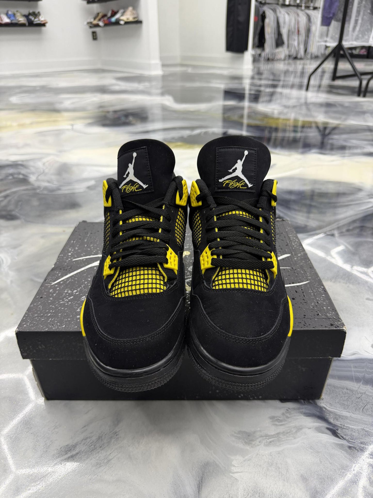 Jordan 4 "Thunder" Used Size 12