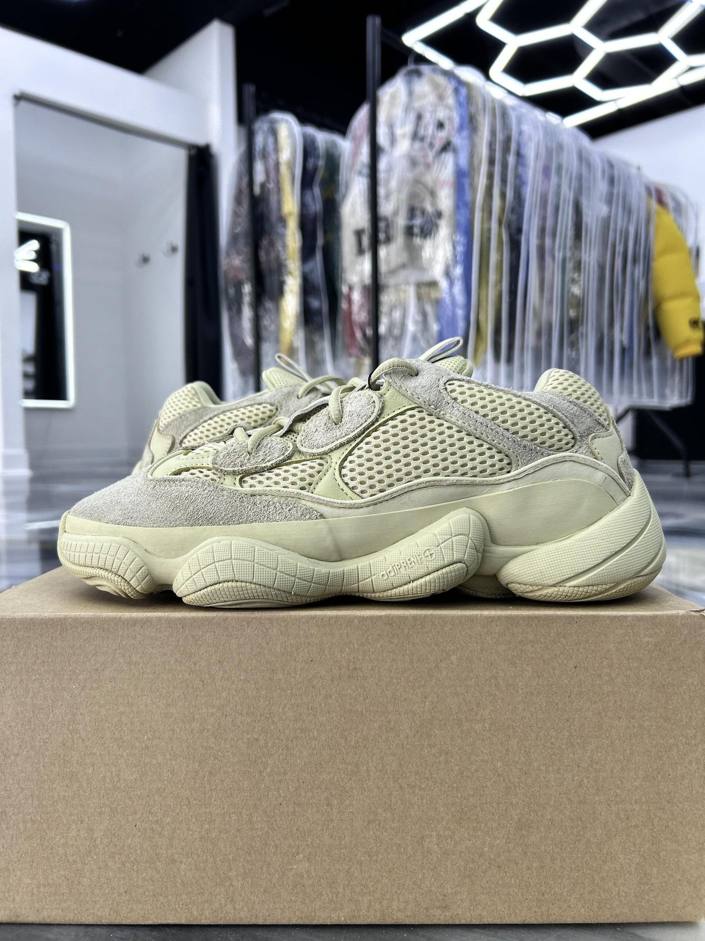 Adidas Yeezy 500 Super Moon Used Size 9