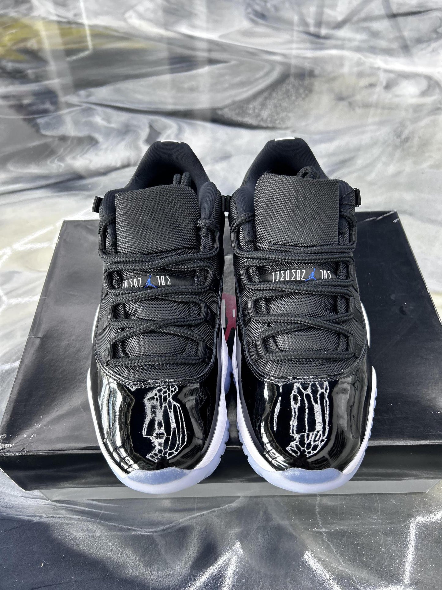Jordan 11 Low "Space Jam" Used Size 9.5