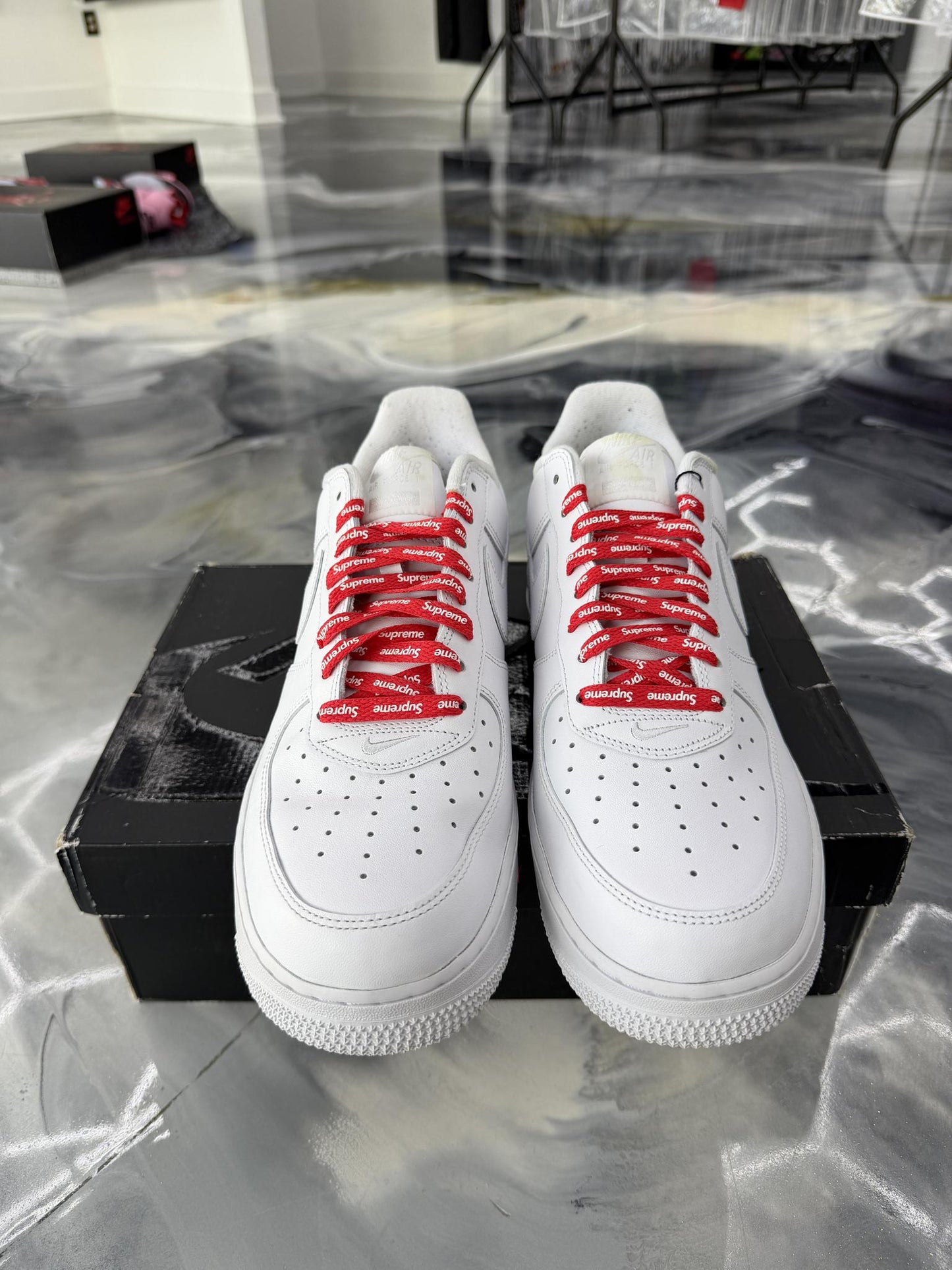 Nike Air Force One Low Supreme Used Size 12