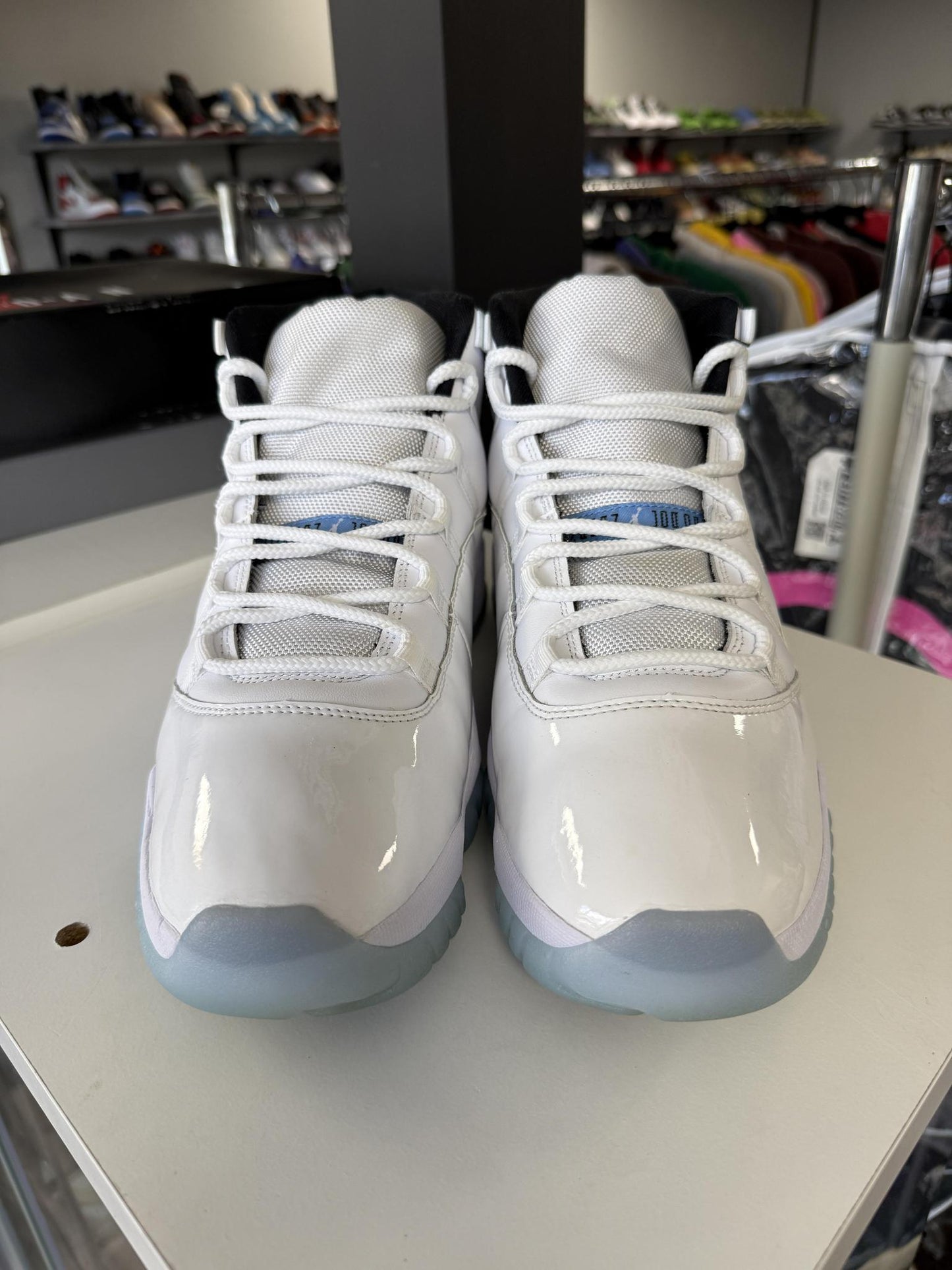 Jordan 11 "Legend Blue" Used Size 12