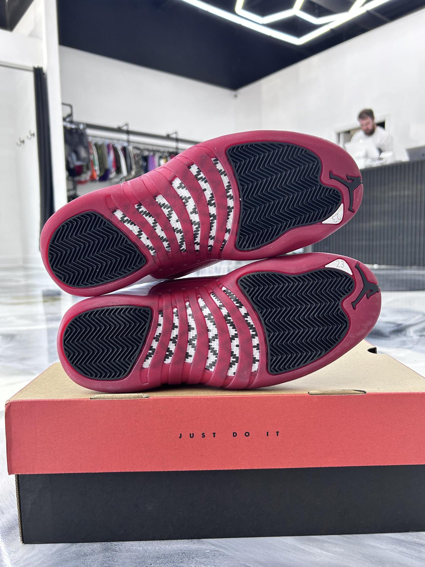 Jordan 12 "Cherry" Used Size 9