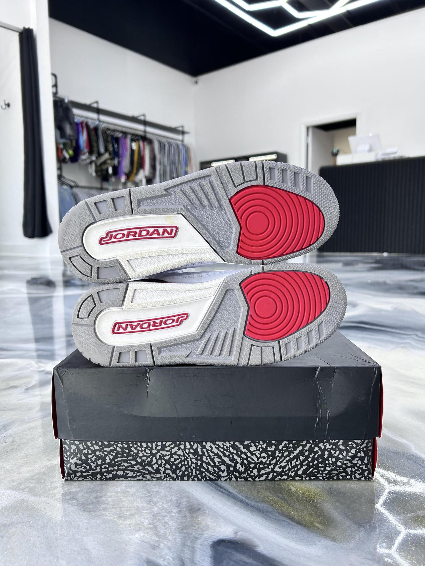 Jordan 3 "Fire Red" Used Size 7Y/8.5W