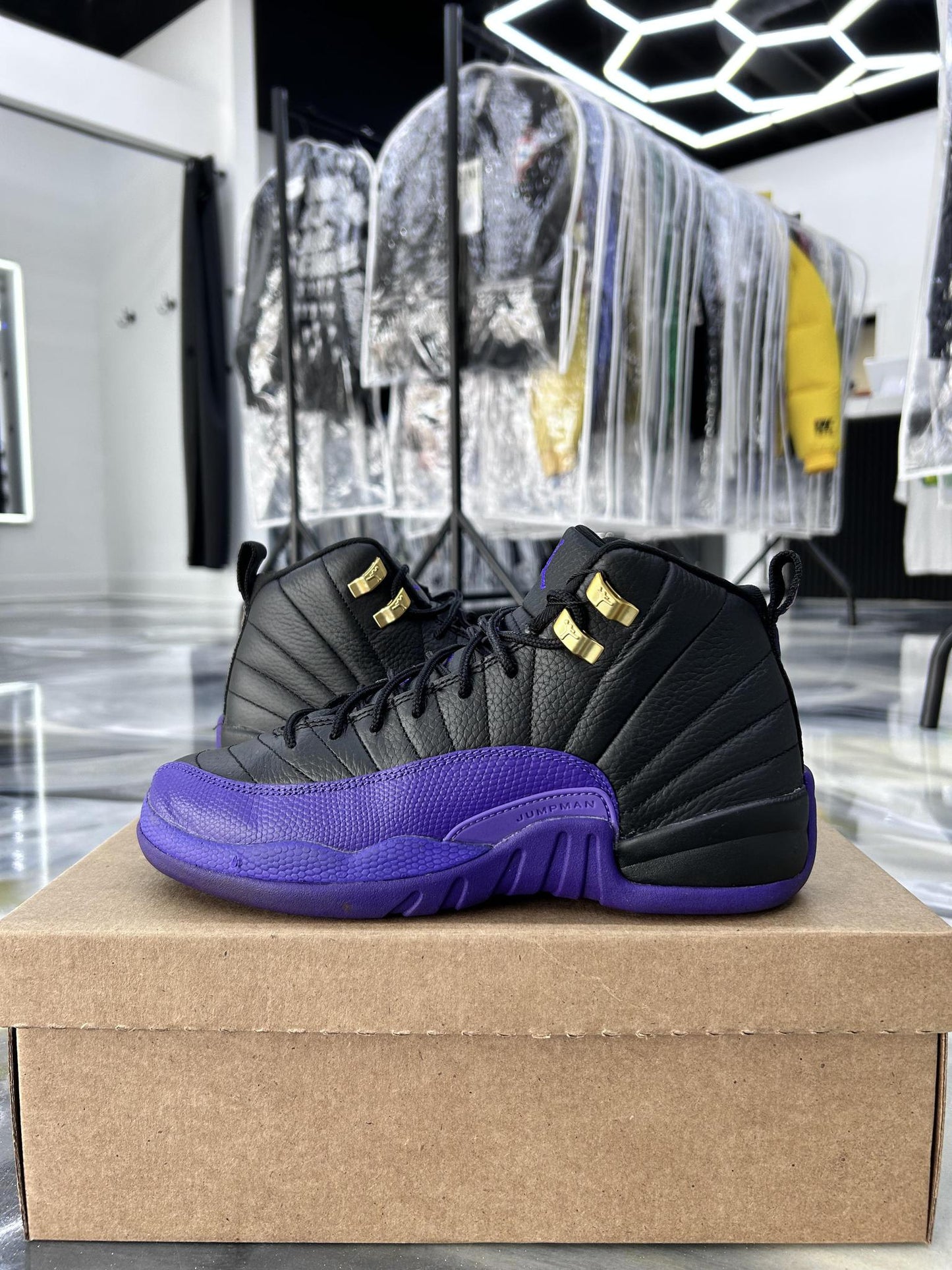 Jordan 12 "Field Purple" Used Size 7Y/8.5W