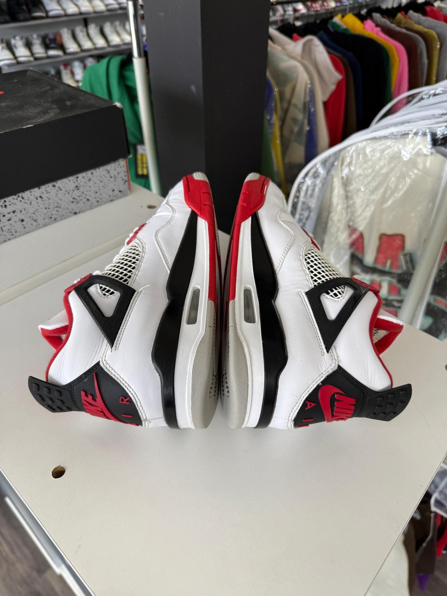 Jordan 4 "Fire Red" Used Size 9.5