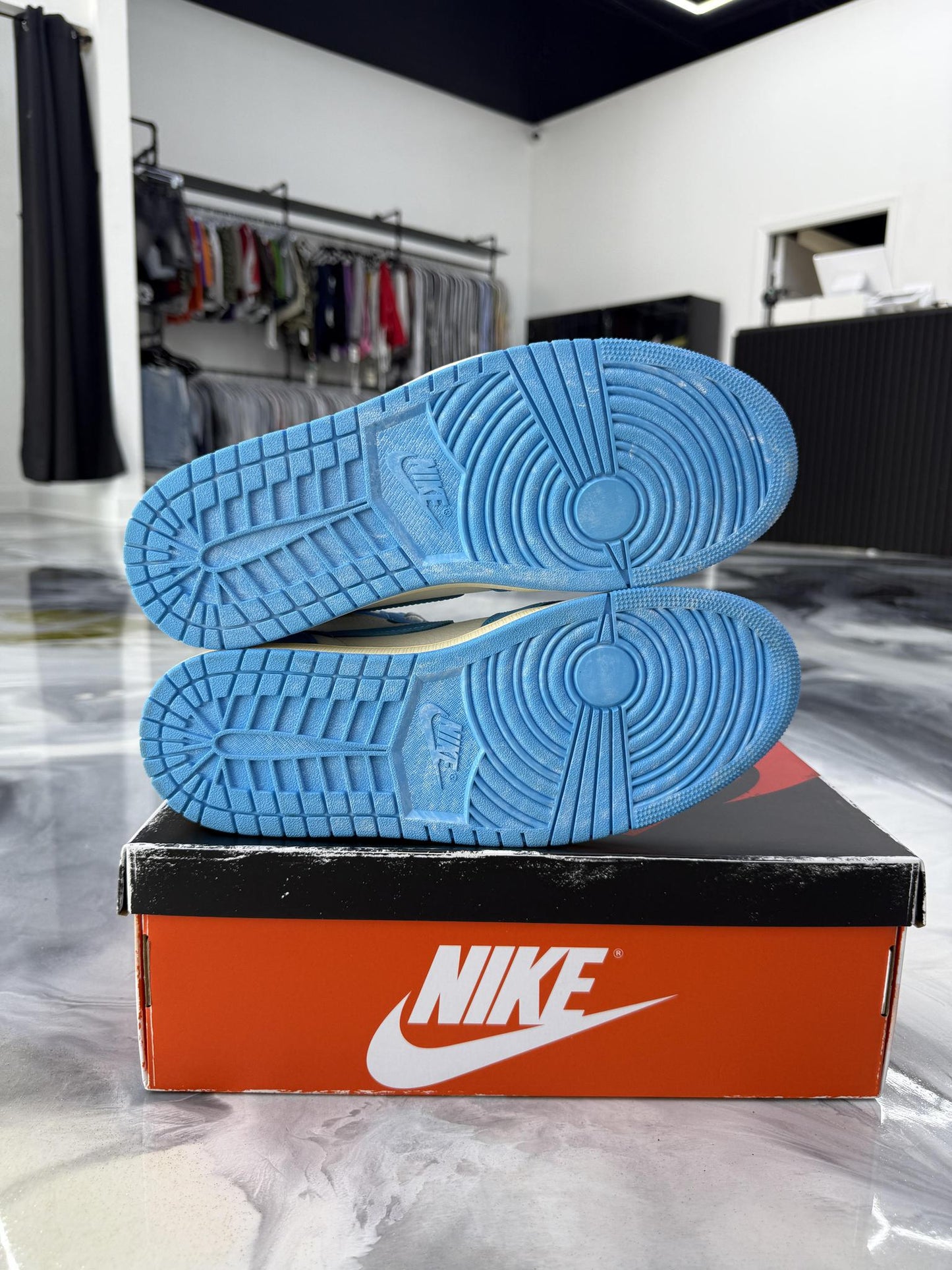 Jordan 1 Reimagined "UNC" Used Size 10.5
