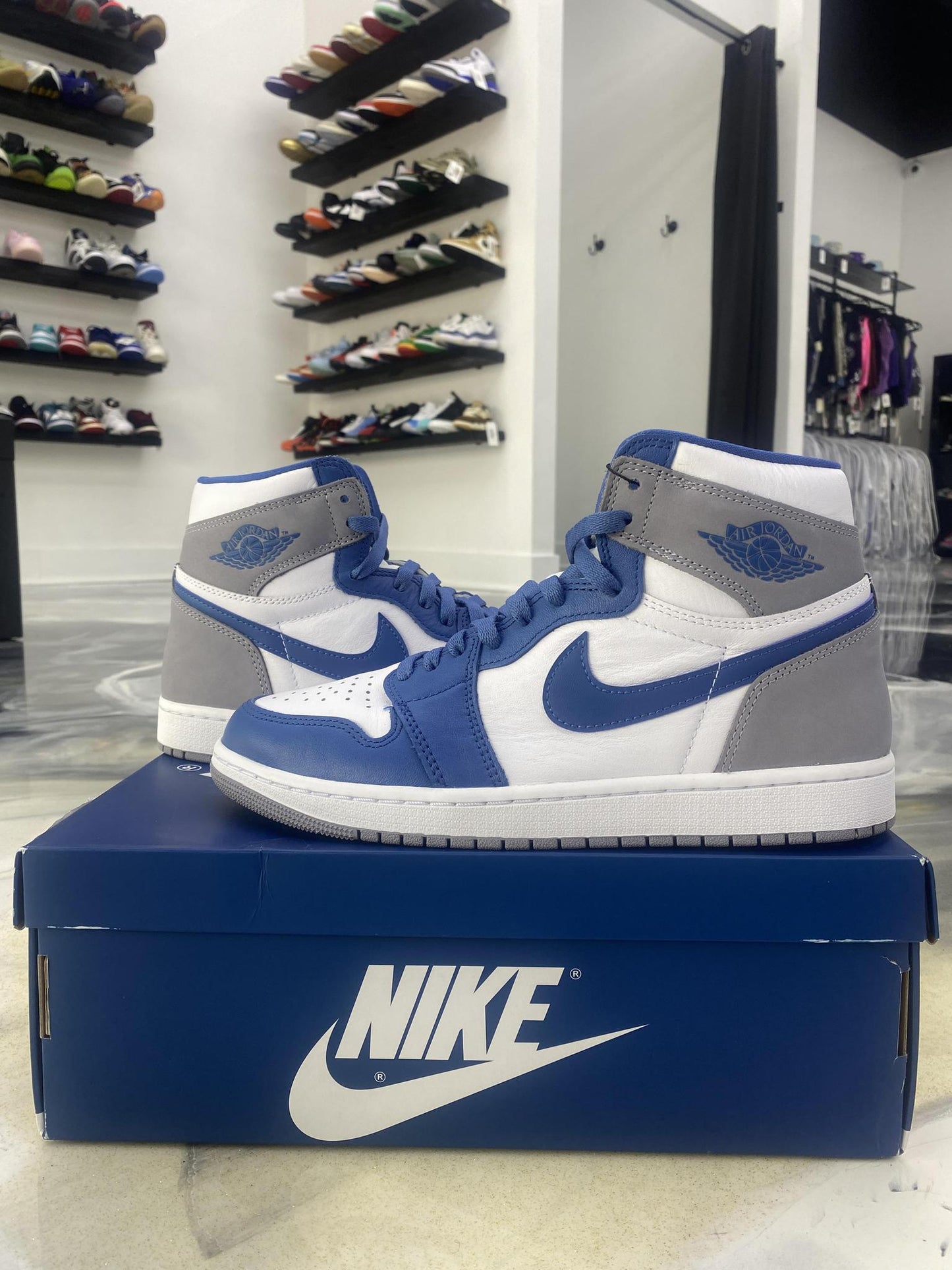 Jordan 1 High "True Blue" Used Size 10