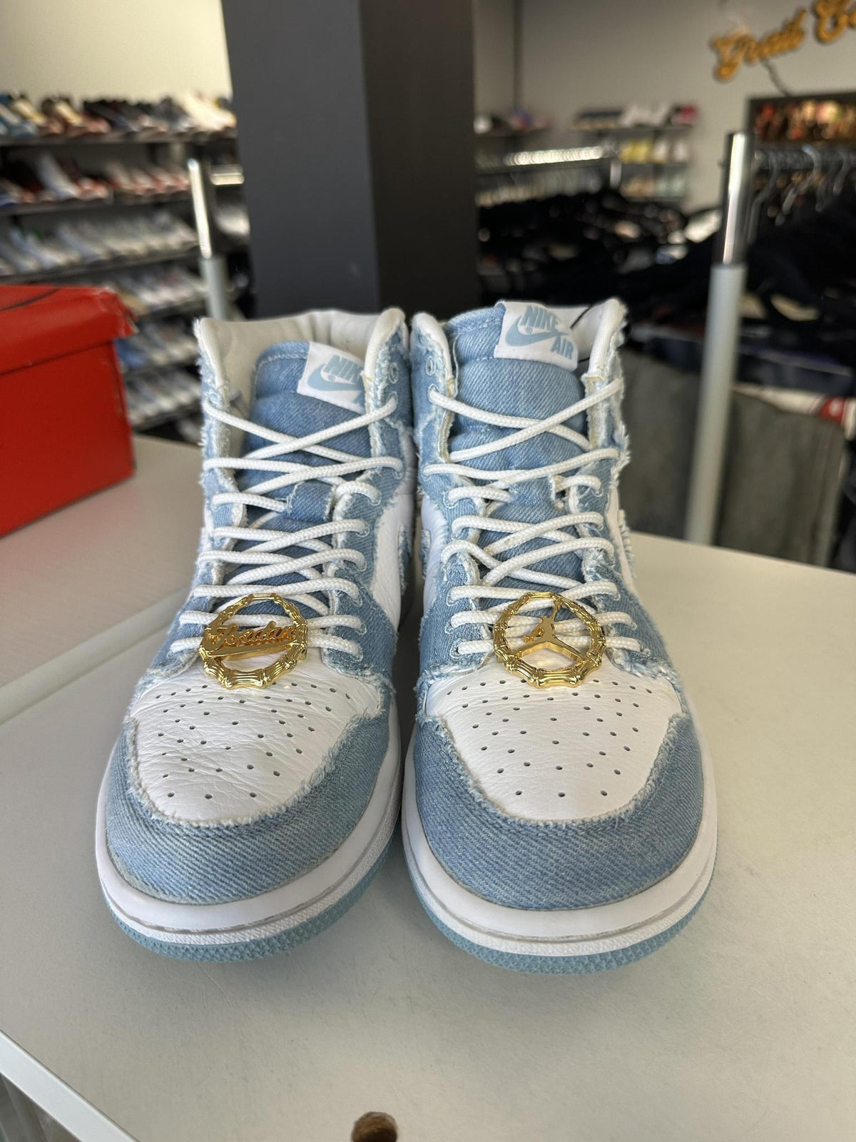 Jordan 1 "Denim" Size 6Y/7.5W Used