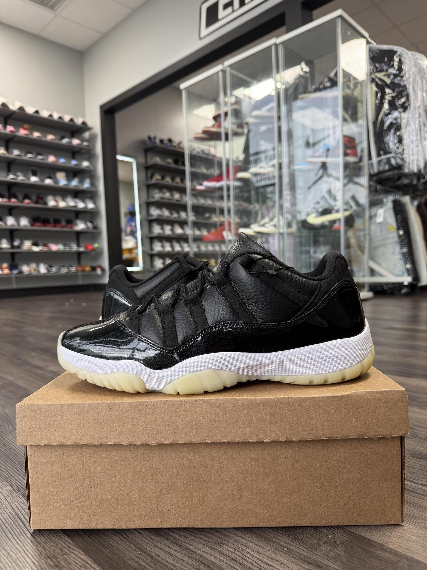 Jordan 11 Low 72-10 Used Size 14