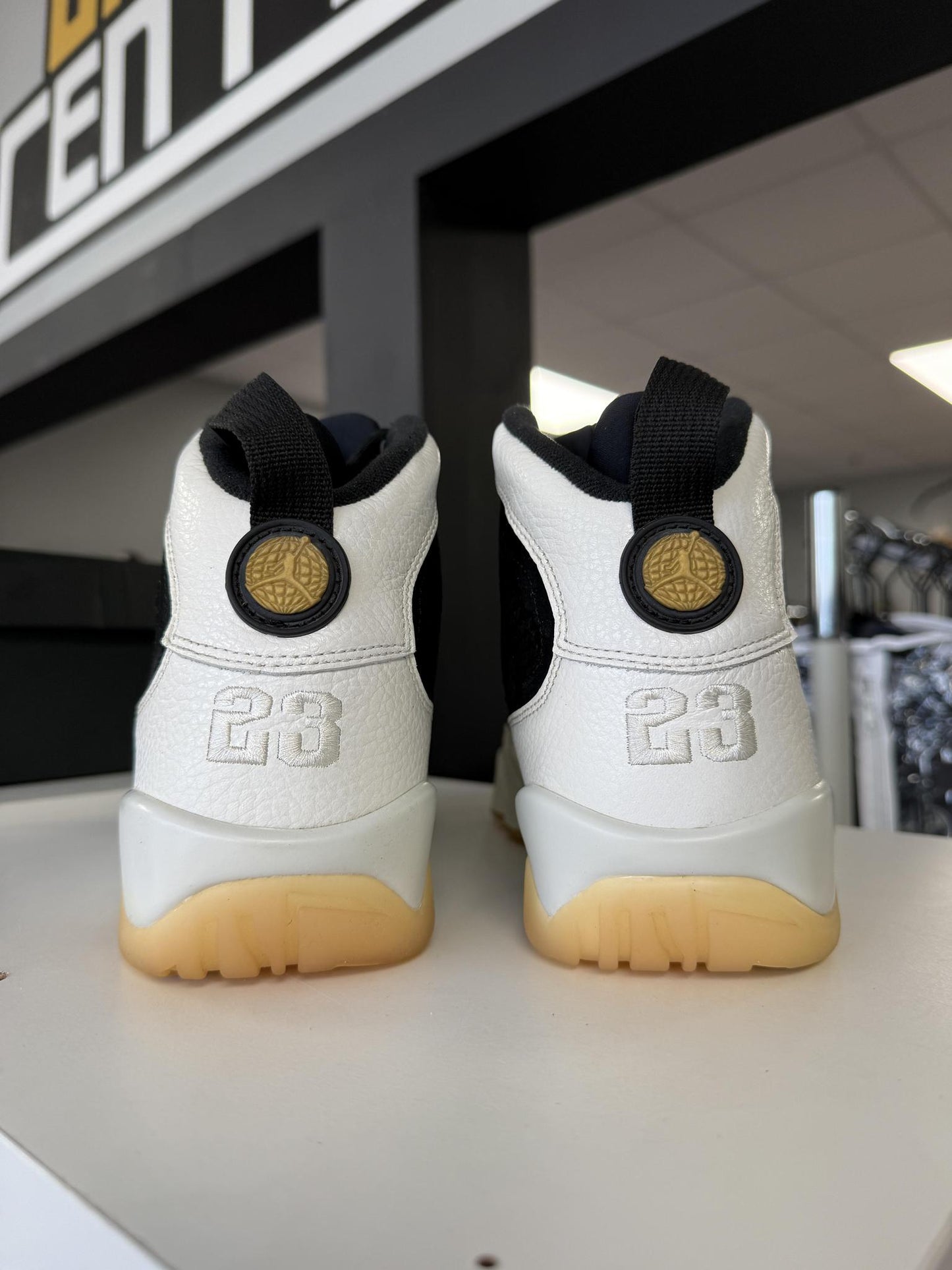 Jordan 9 "City Of Flight" Used Size 9