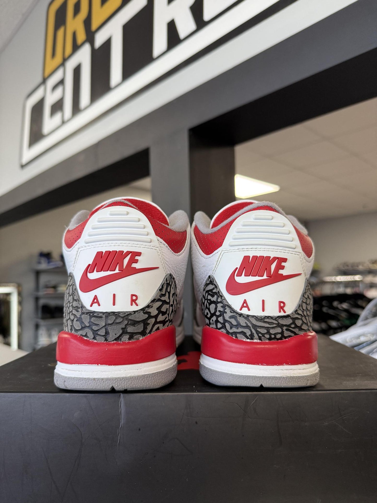 Jordan 3 "Fire Red" Used Size 6.5Y/8W