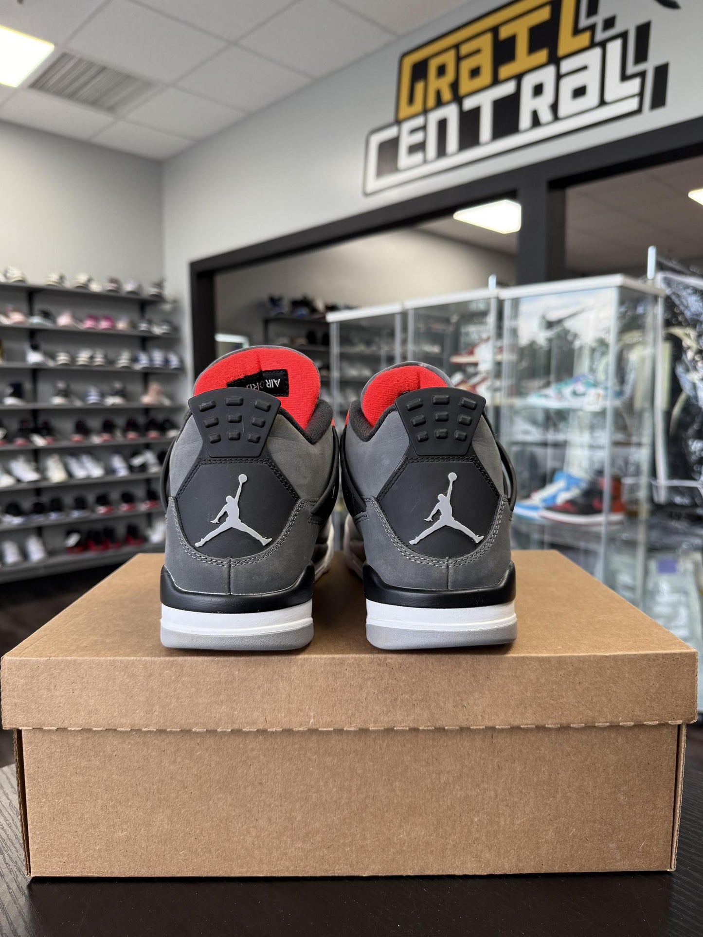 Jordan 4 "Infrared" Used Size 8