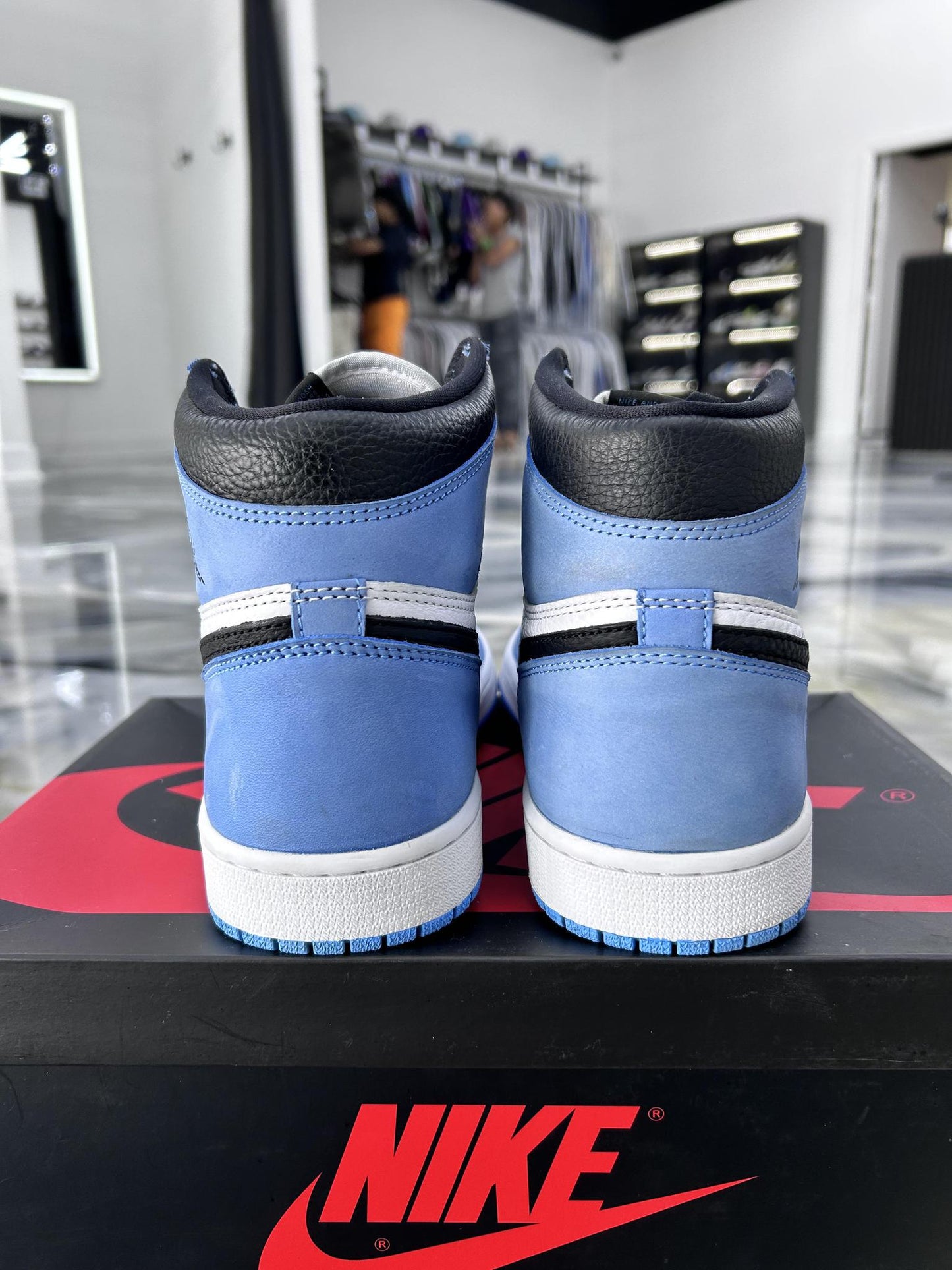 Jordan 1 "University Blue" Used Size 10
