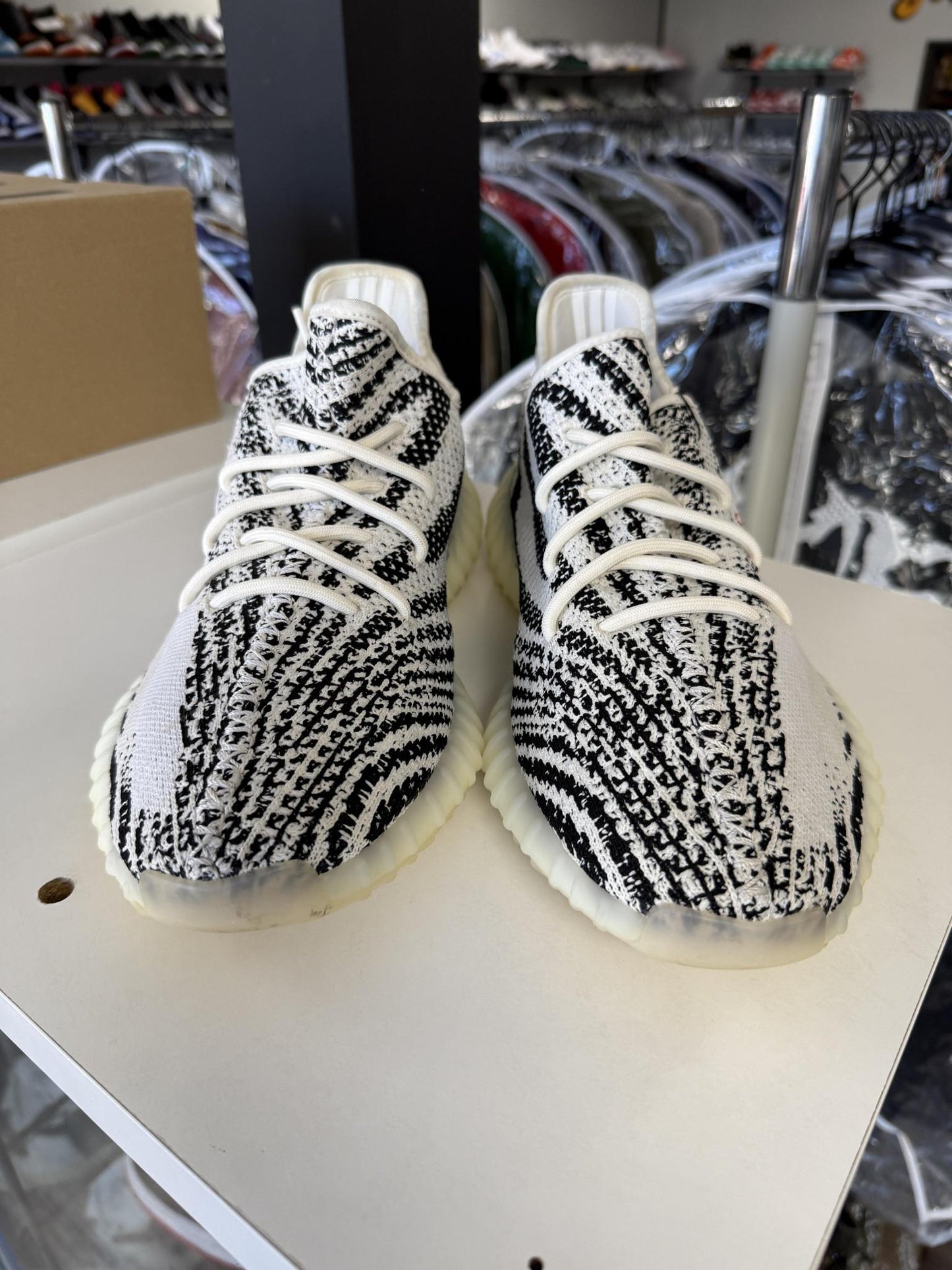 Yeezy 350 V2 "Zebra" Used Size 10.5