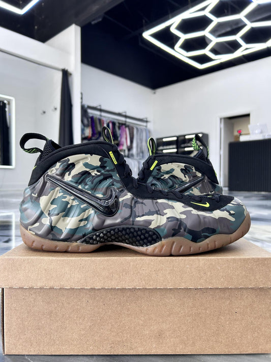 Nike Air Foamposite "Army Camo" Used Size 14