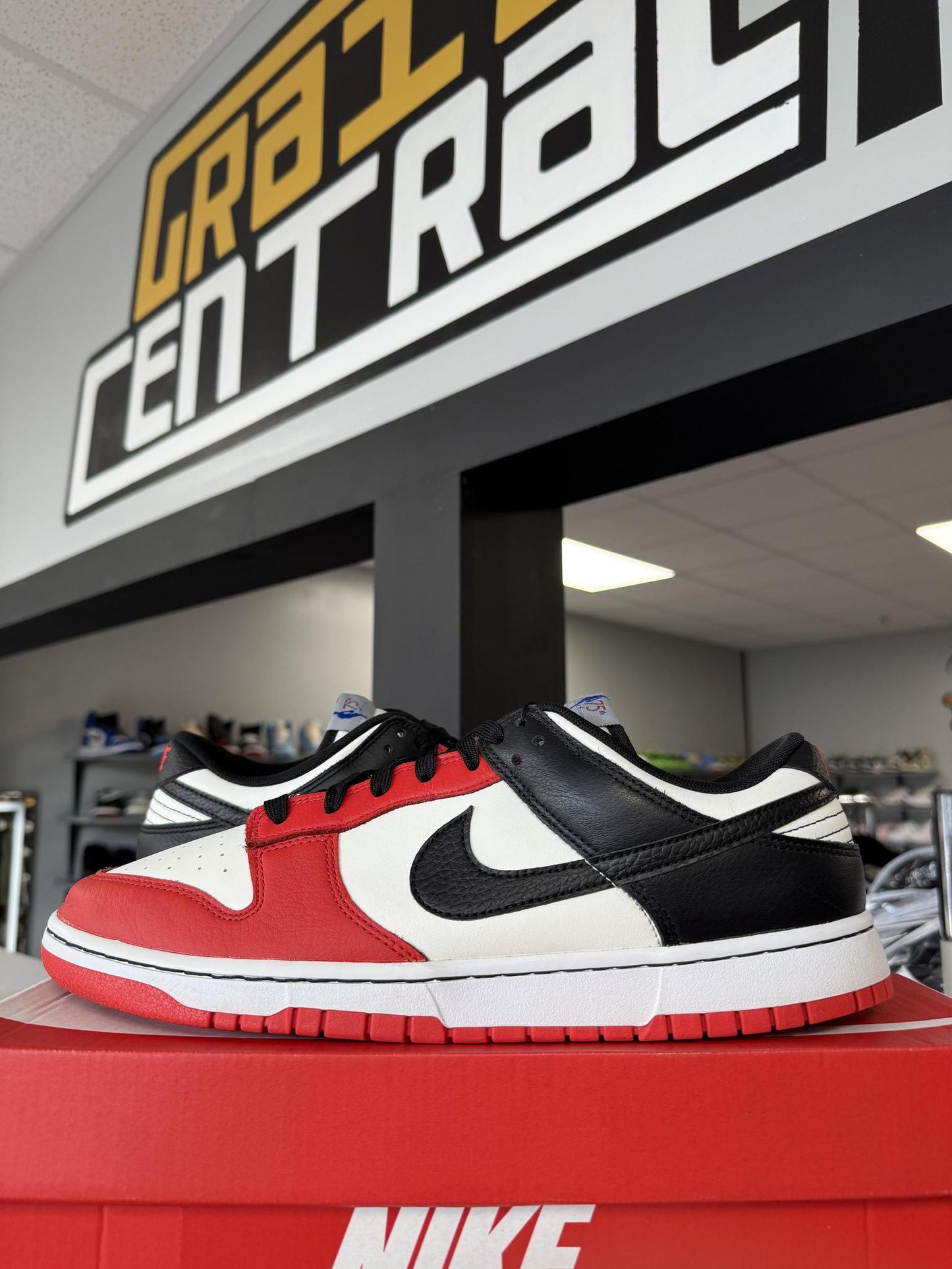 Nike Dunk Low "Chicago Split" Used Size 13