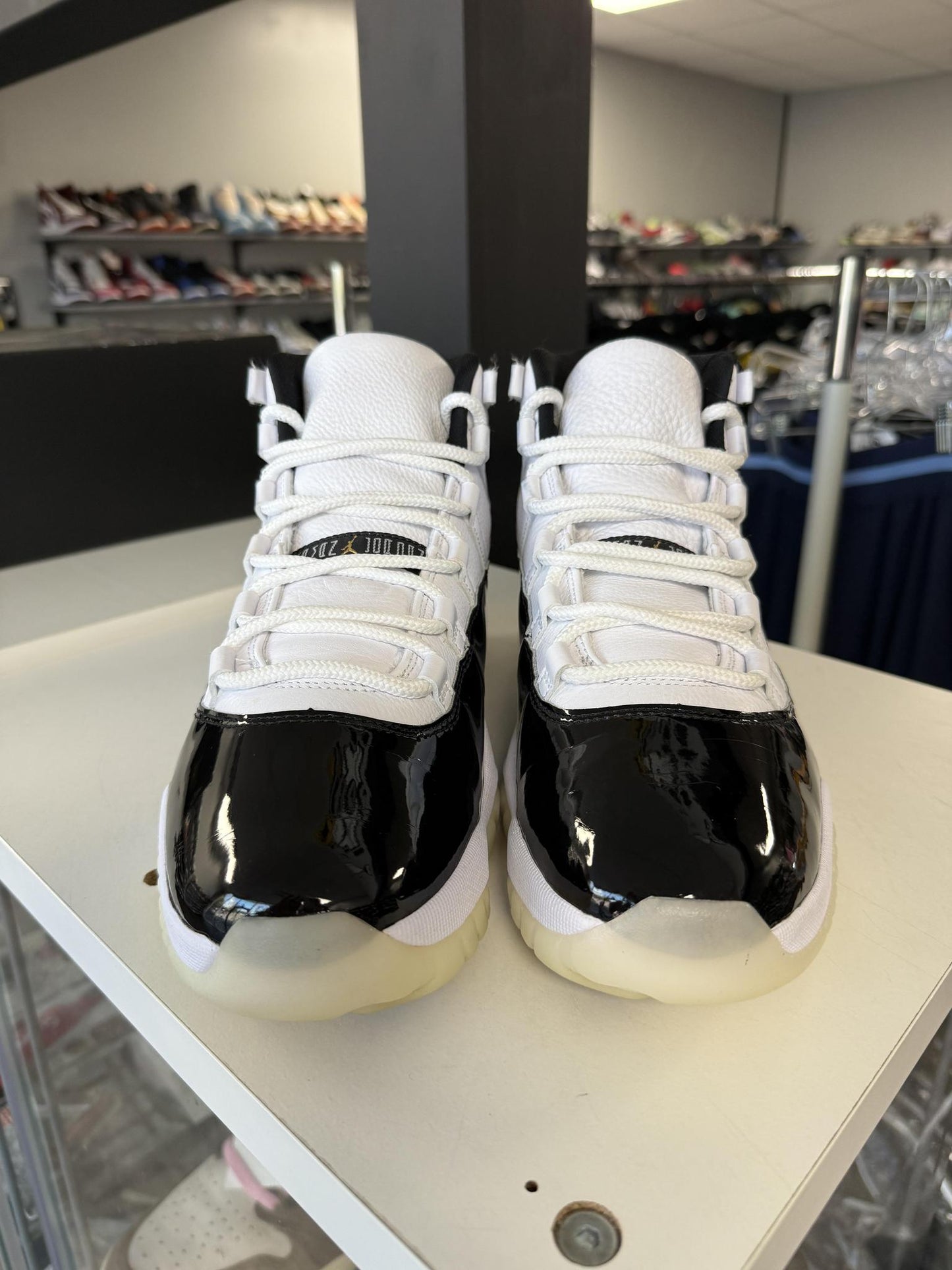 Jordan 11 "Gratitude" Used Size 11.5