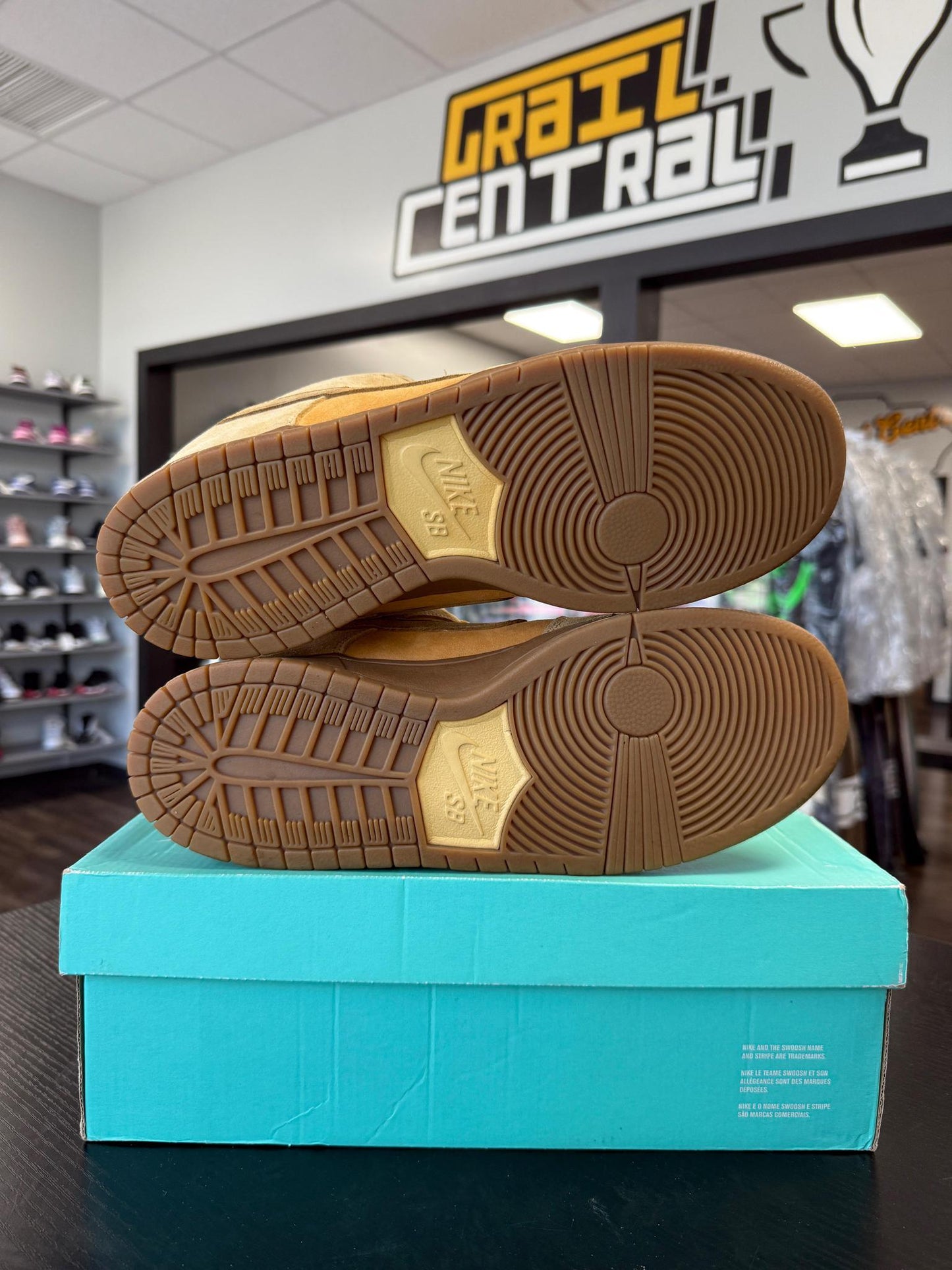Dunk Low SB "Wheat" (2017) Used Size 12