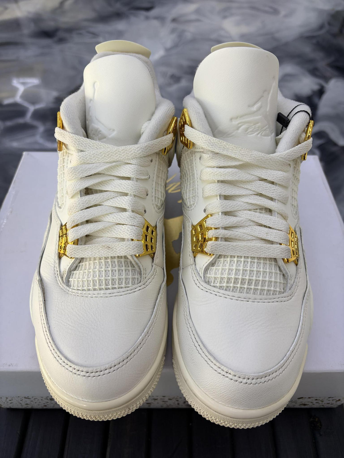 Jordan 4 "Metallic Gold" Used Size 5.5Y/7W