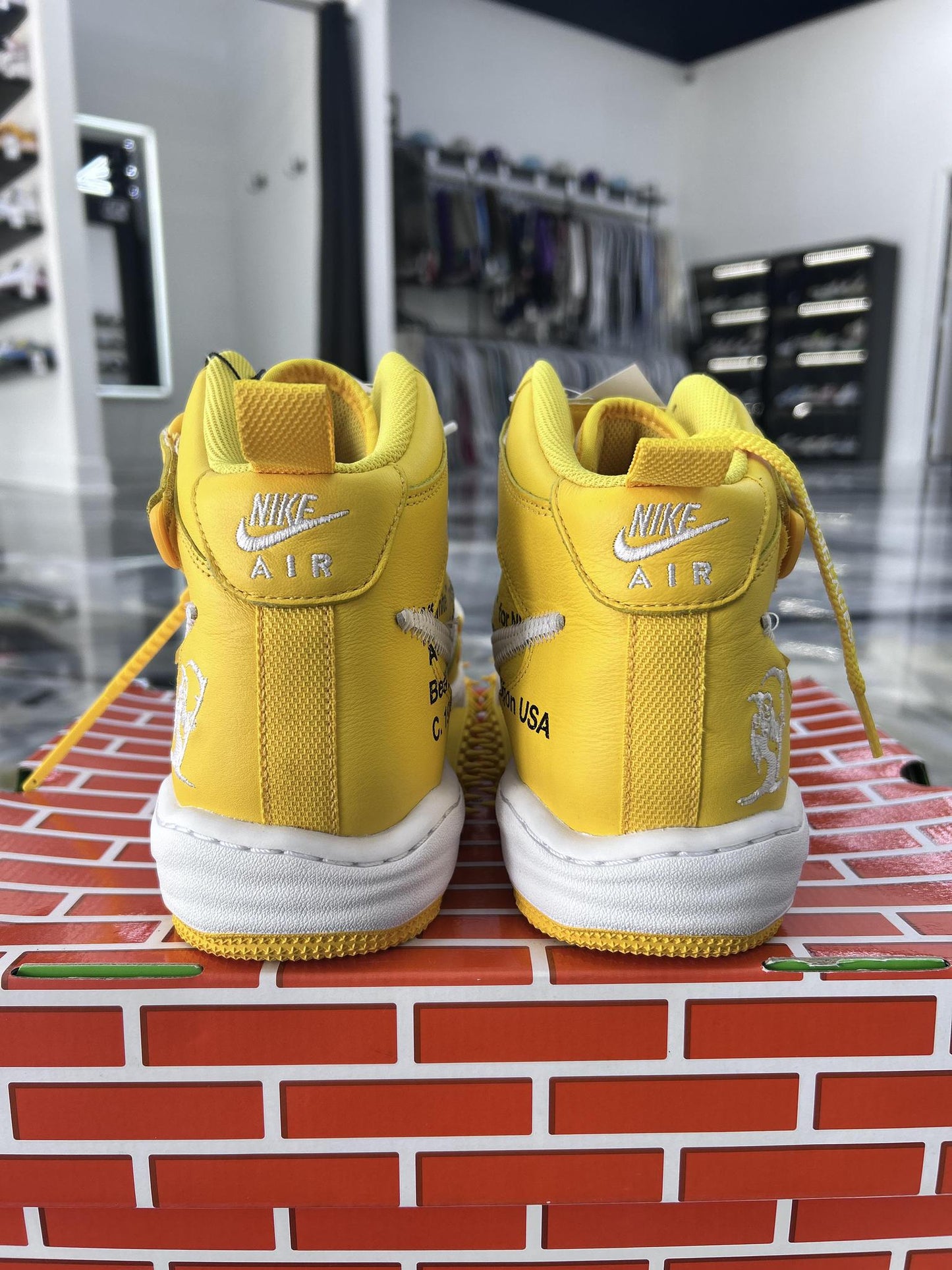 Nike x Off White Air Force 1 Mid "Canary" Used Size 10.5