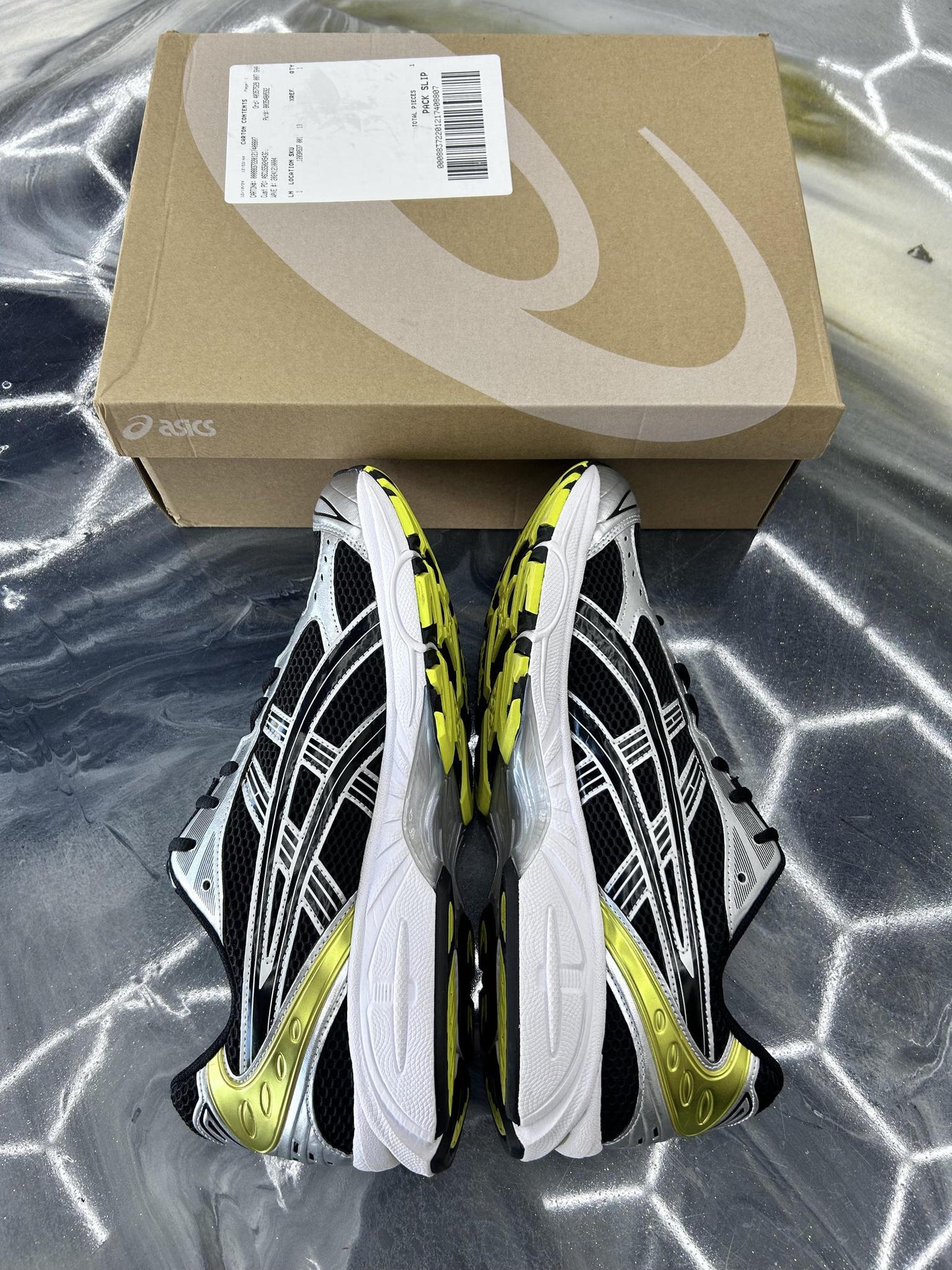 Asics Kayano 14 "Black Lemon Spark" Used Size 13