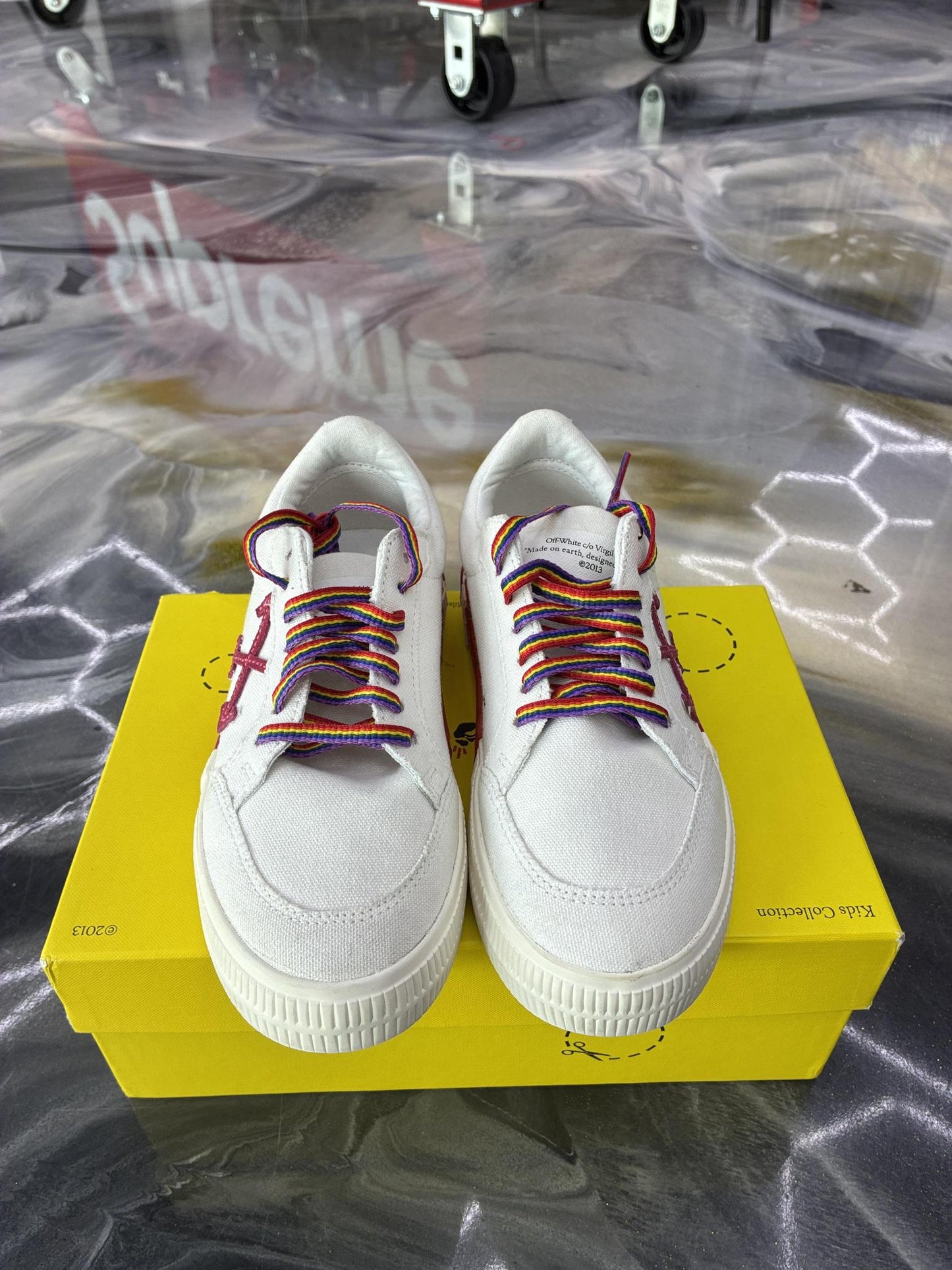 Off-White Vulc Low Used Size 3Y/4.5W