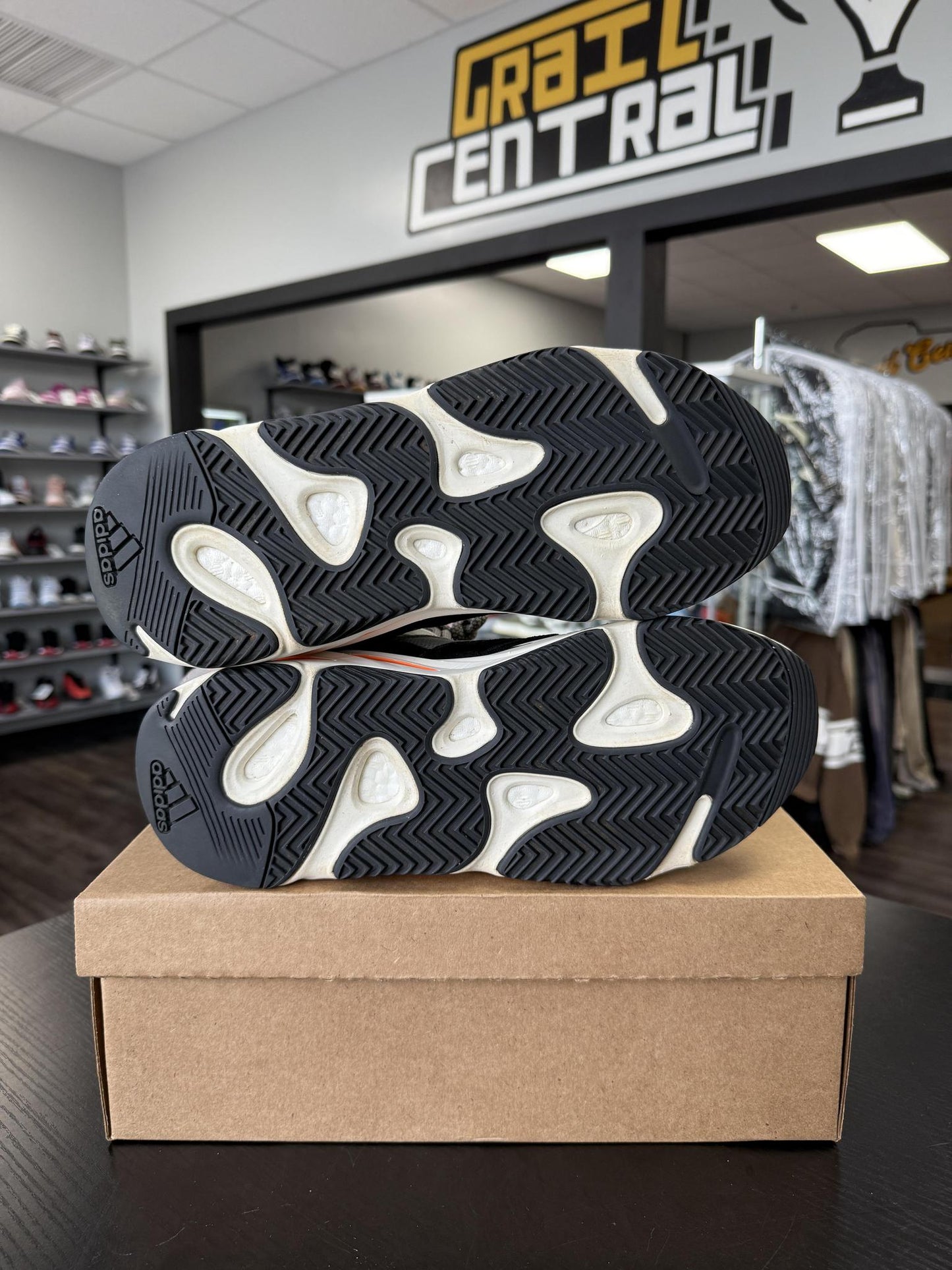 Yeezy 700 "Wave Runner" Used Size 12