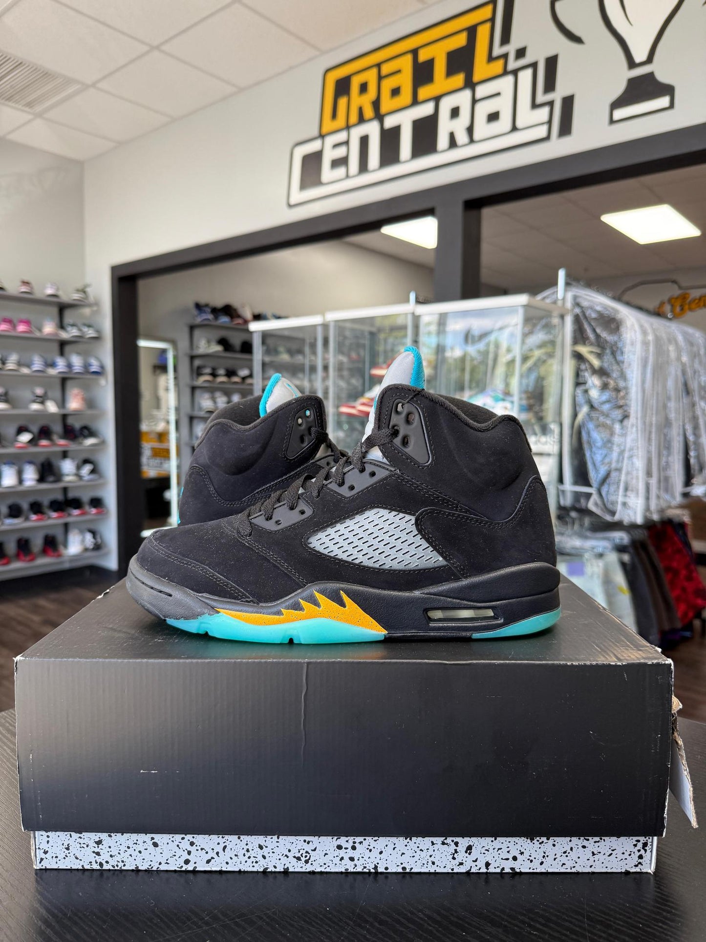 Jordan 5 "Aqua" Used Size 8.5